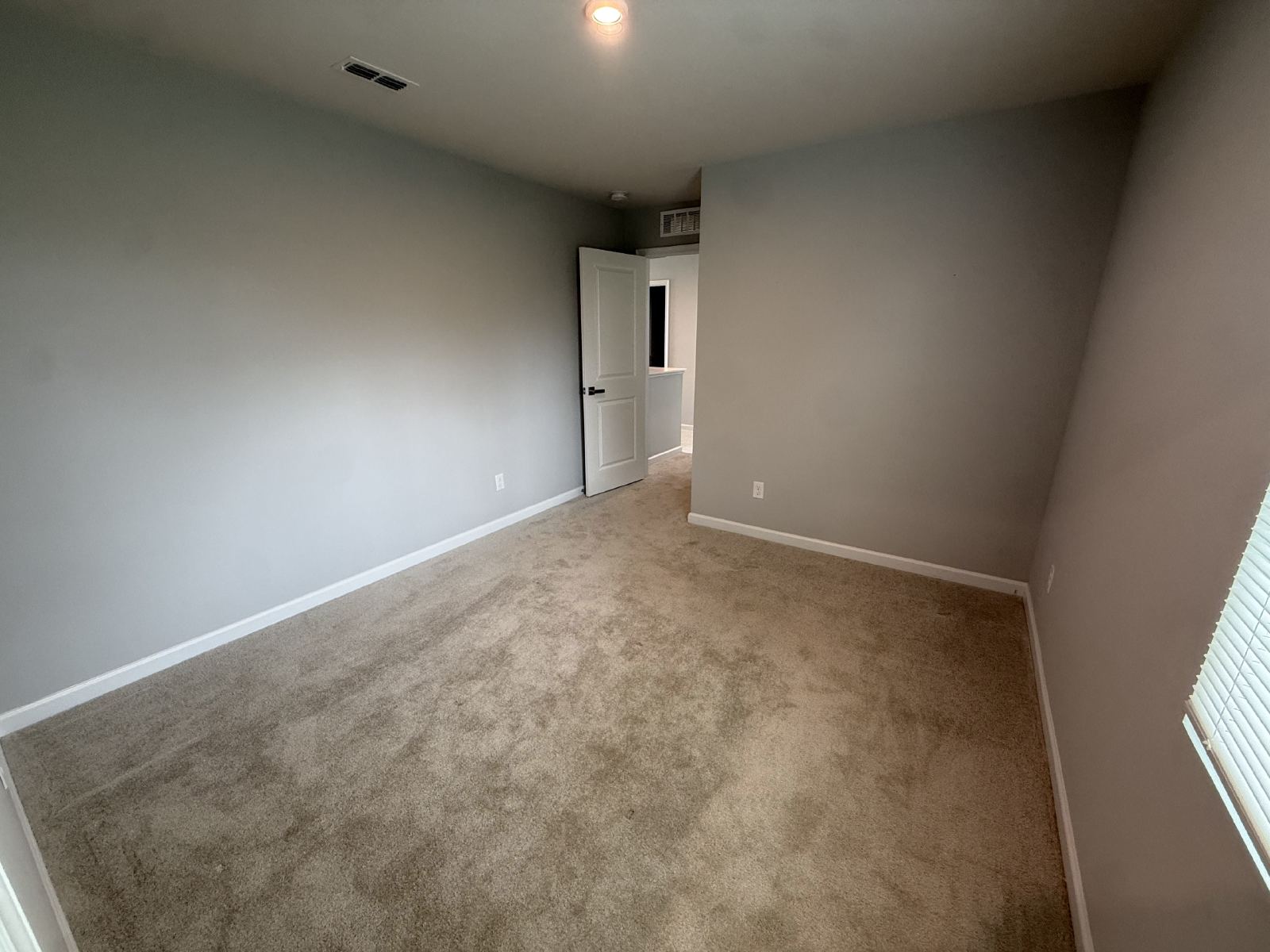Like-New 4BR Home in Christiana | Open Floor Plan + Large Backyard! property image