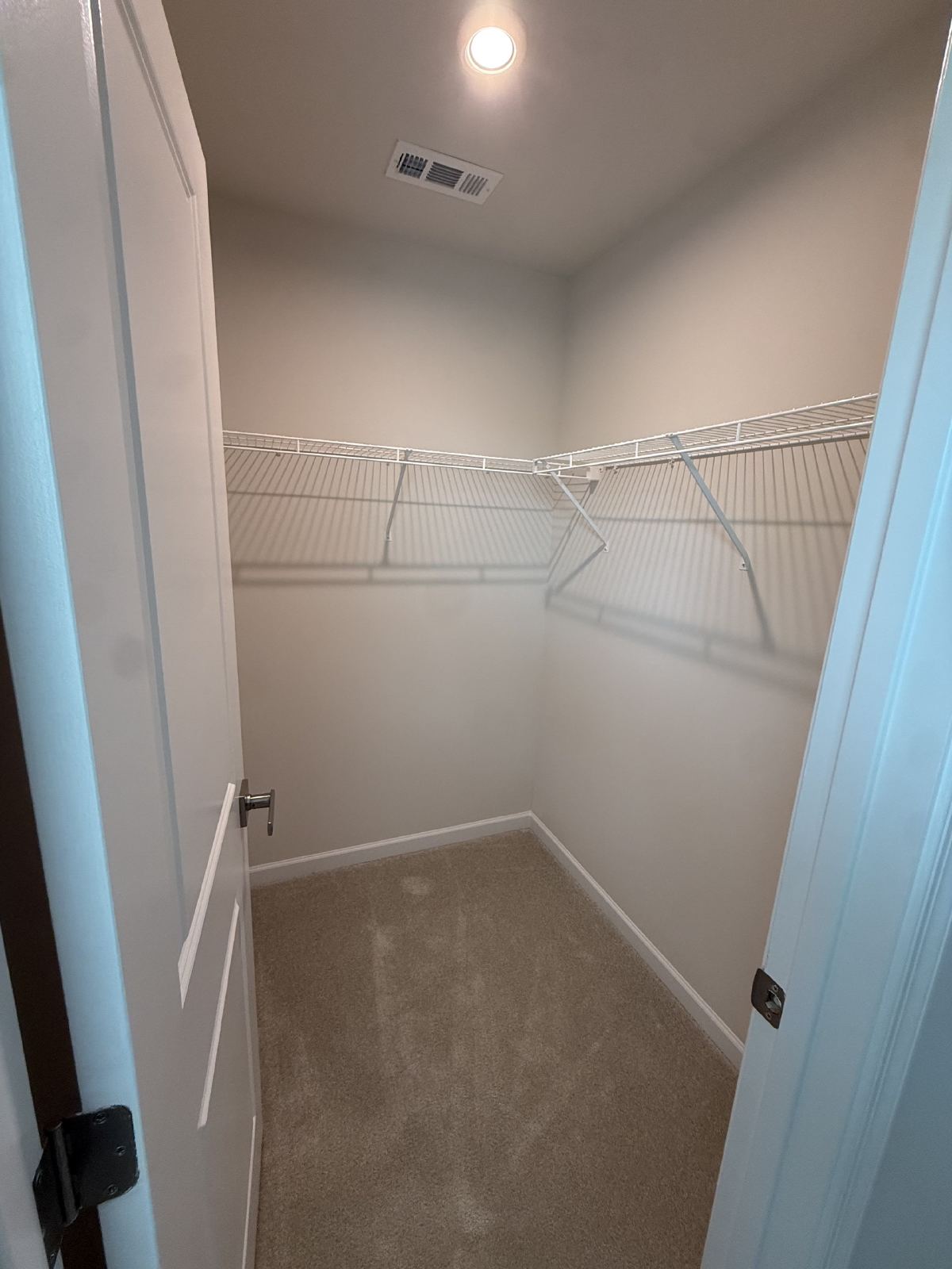 Like-New 4BR Home in Christiana | Open Floor Plan + Large Backyard! property image