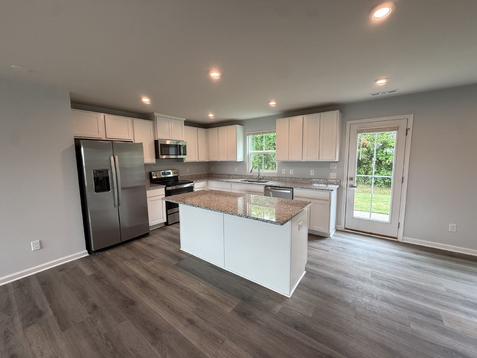 Like-New 4BR Home in Christiana | Open Floor Plan + Large Backyard! property image