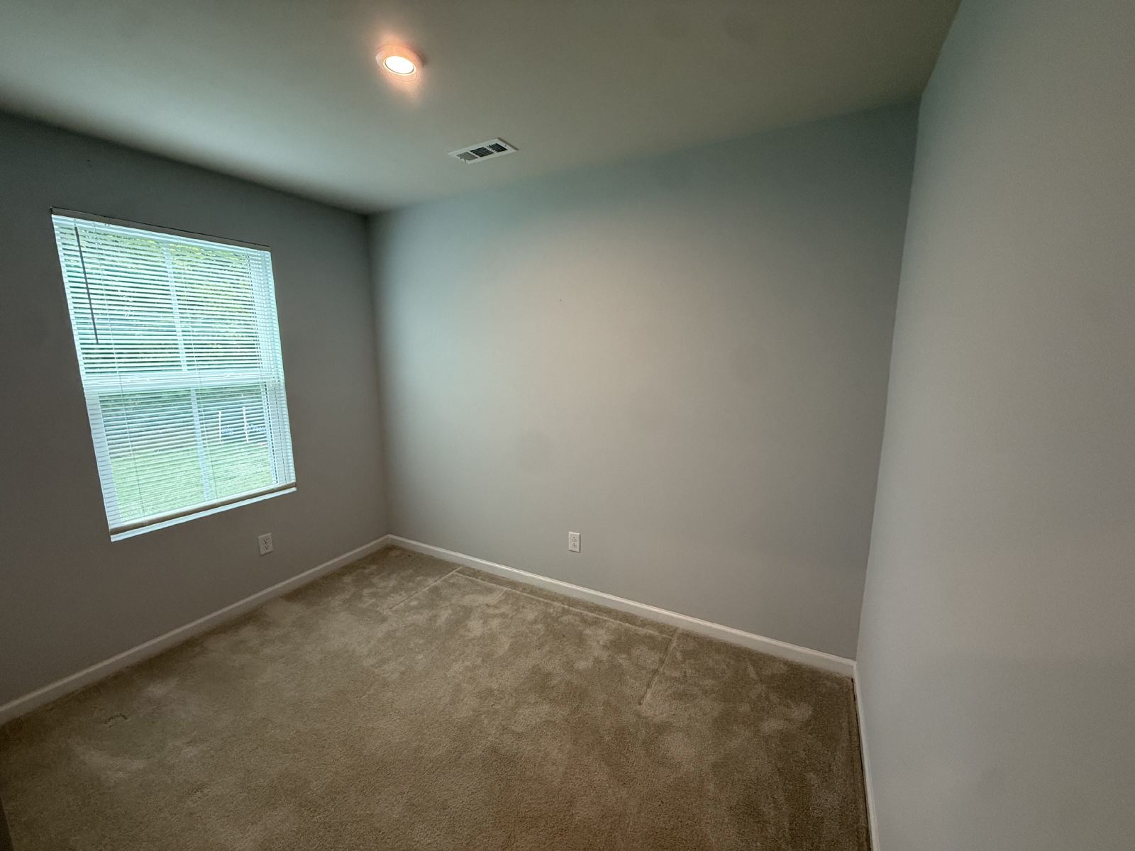 Like-New 4BR Home in Christiana | Open Floor Plan + Large Backyard! property image