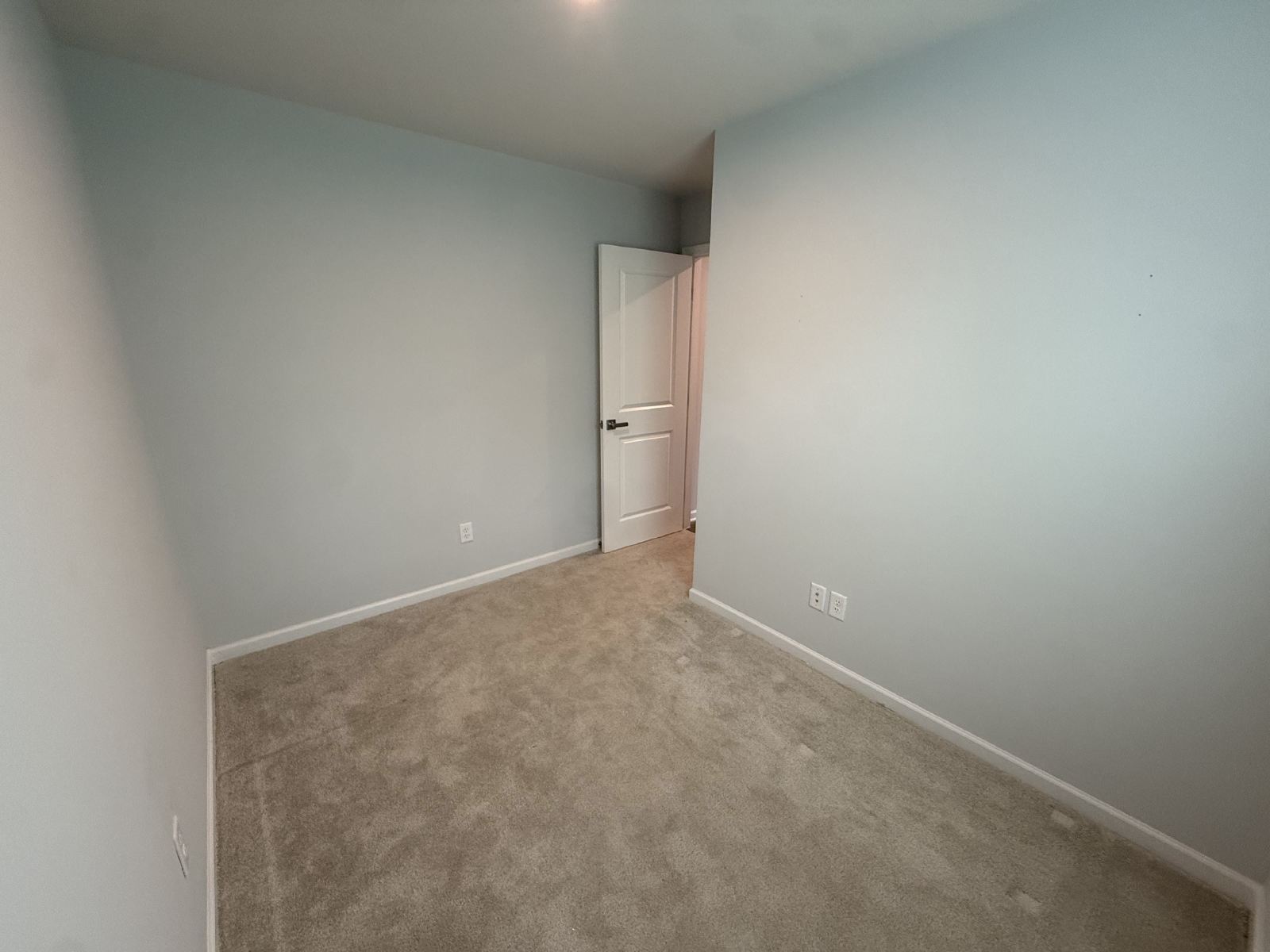 Like-New 4BR Home in Christiana | Open Floor Plan + Large Backyard! property image