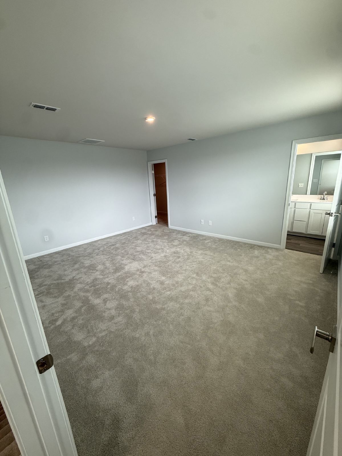 Like-New 4BR Home in Christiana | Open Floor Plan + Large Backyard! property image
