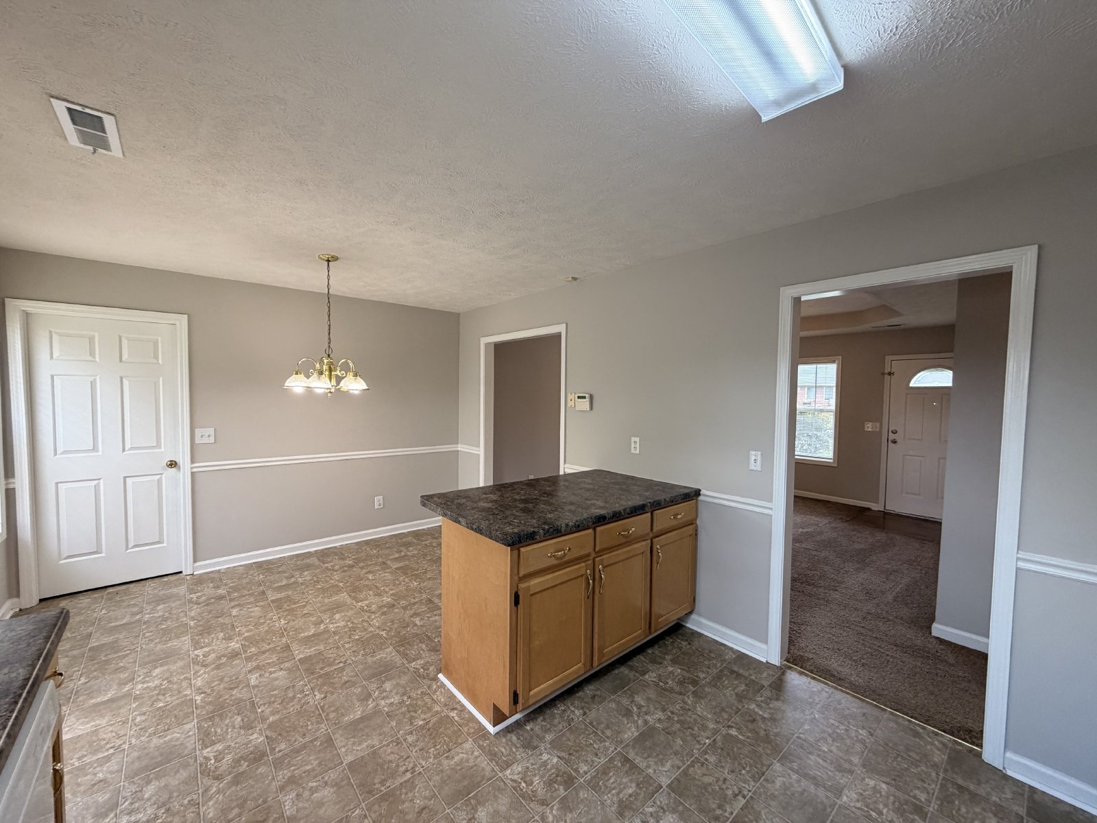 Available Now - 3BR 2BA Home in Smyrna **All one level** property image