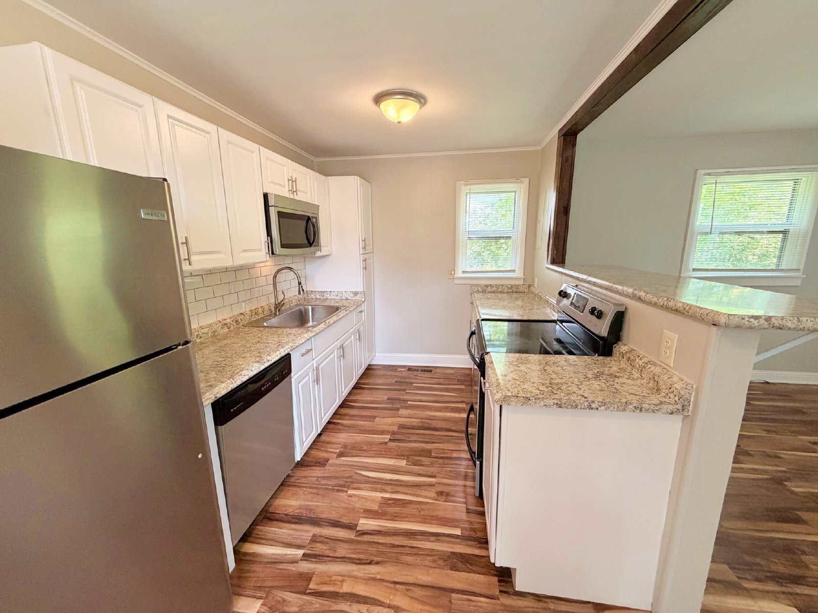 Move-In Ready 3BR Rental with Spacious Yard & Deck property image