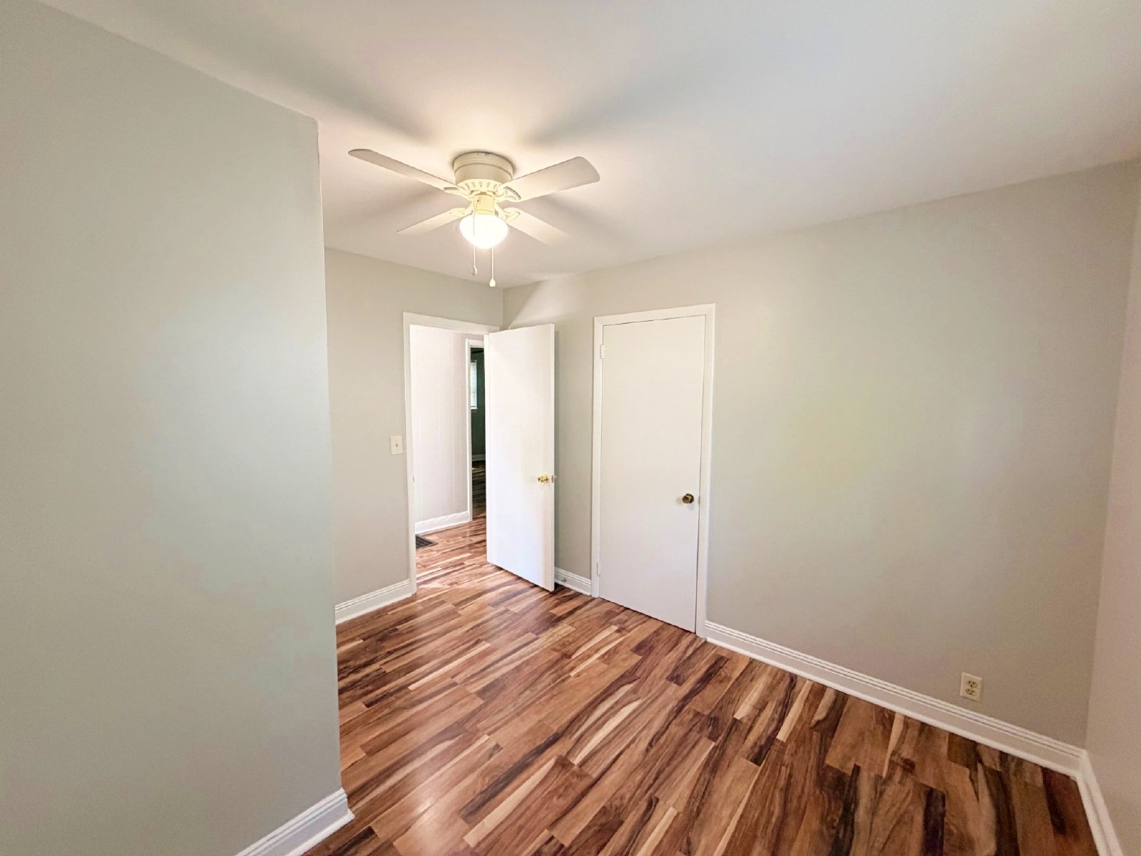Move-In Ready 3BR Rental with Spacious Yard & Deck property image