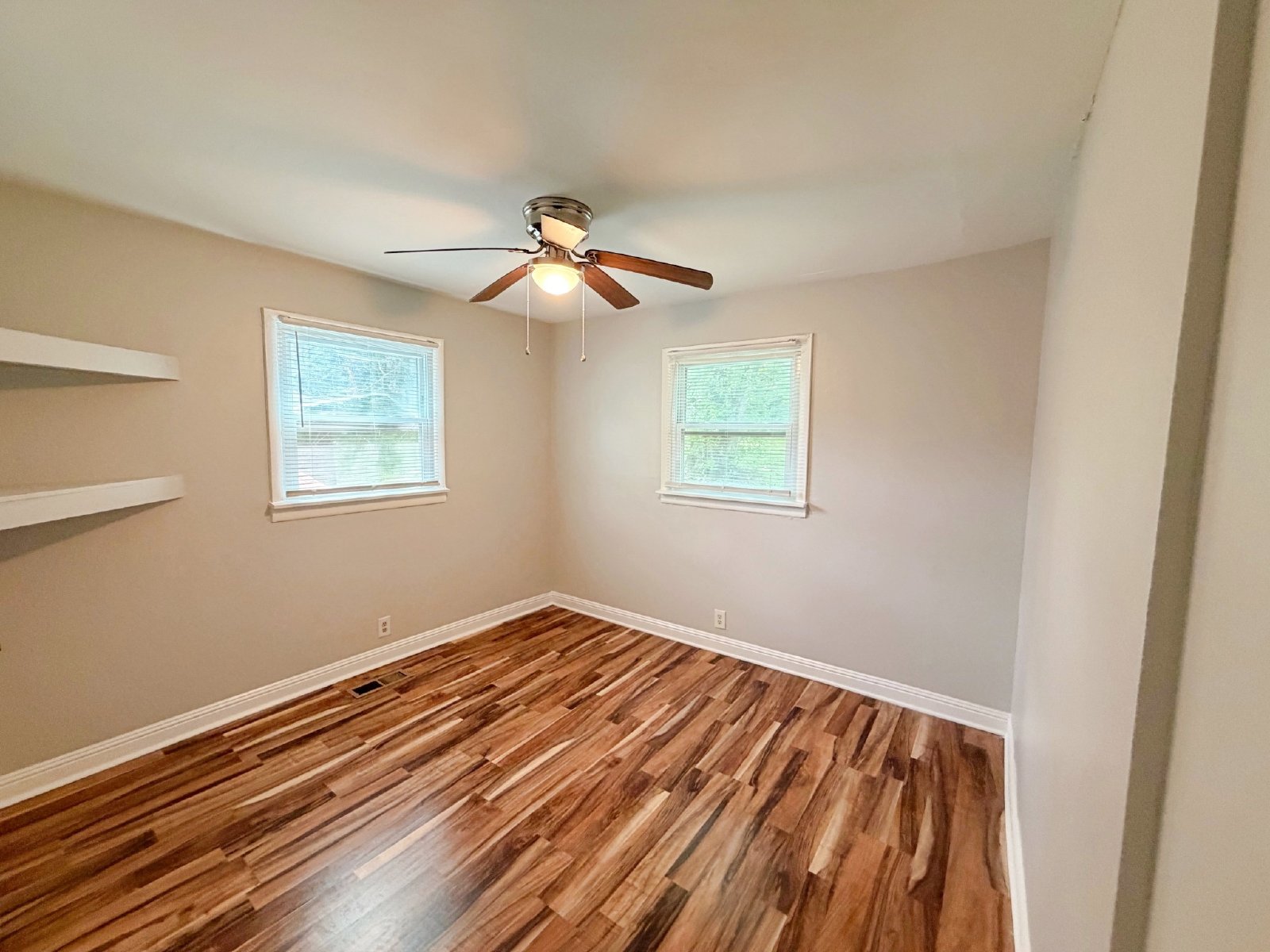 Move-In Ready 3BR Rental with Spacious Yard & Deck property image