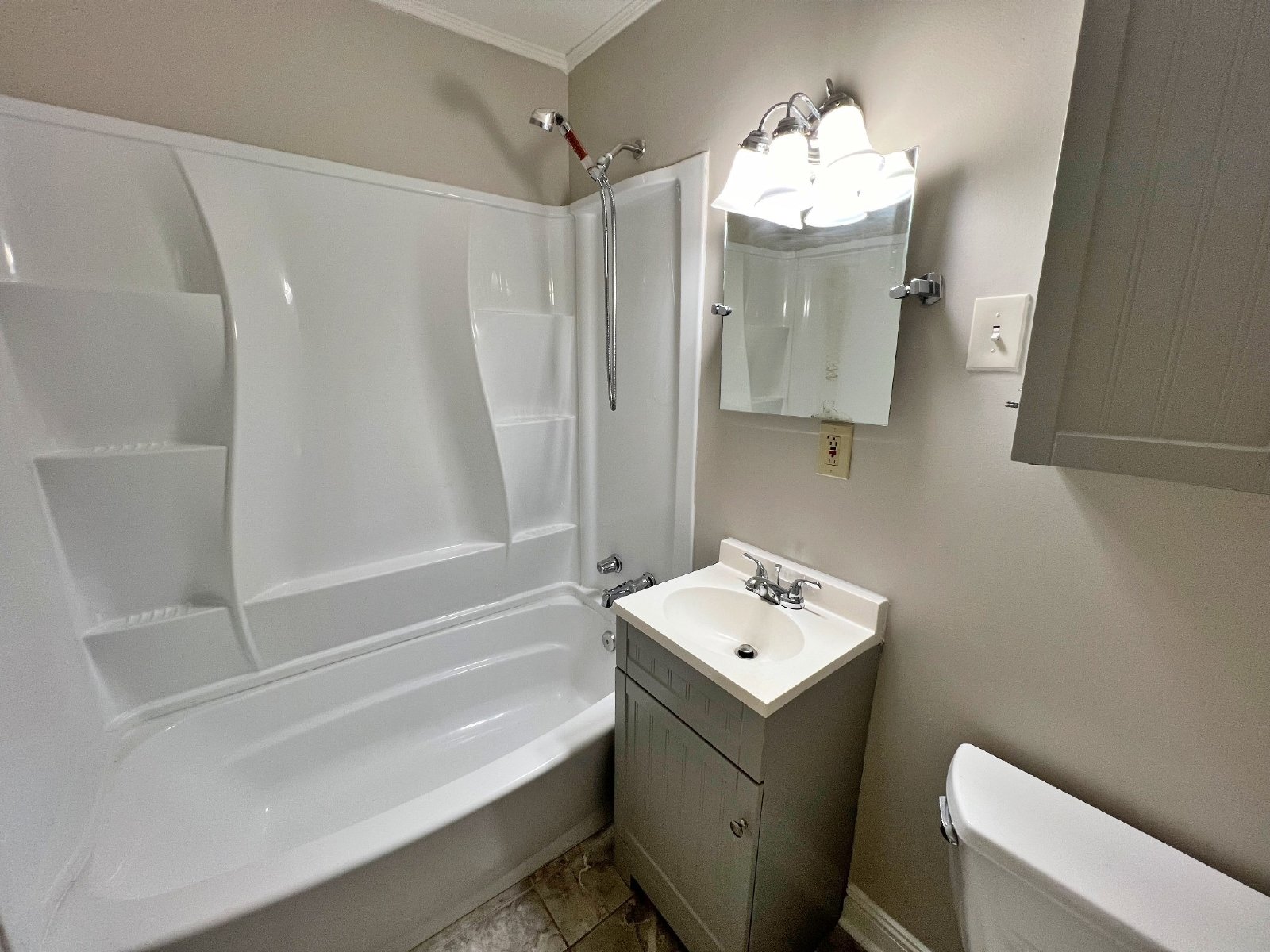 Move-In Ready 3BR Rental with Spacious Yard & Deck property image