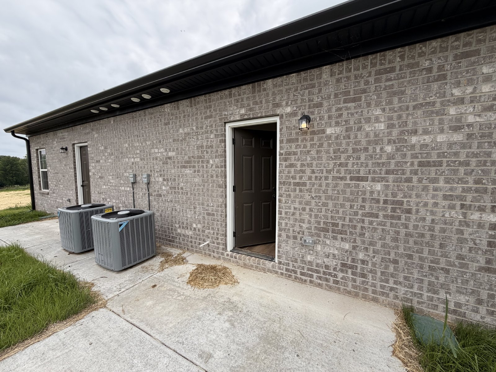 New Construction 3 bed 2 Bath Duplex in Shelbyville property image