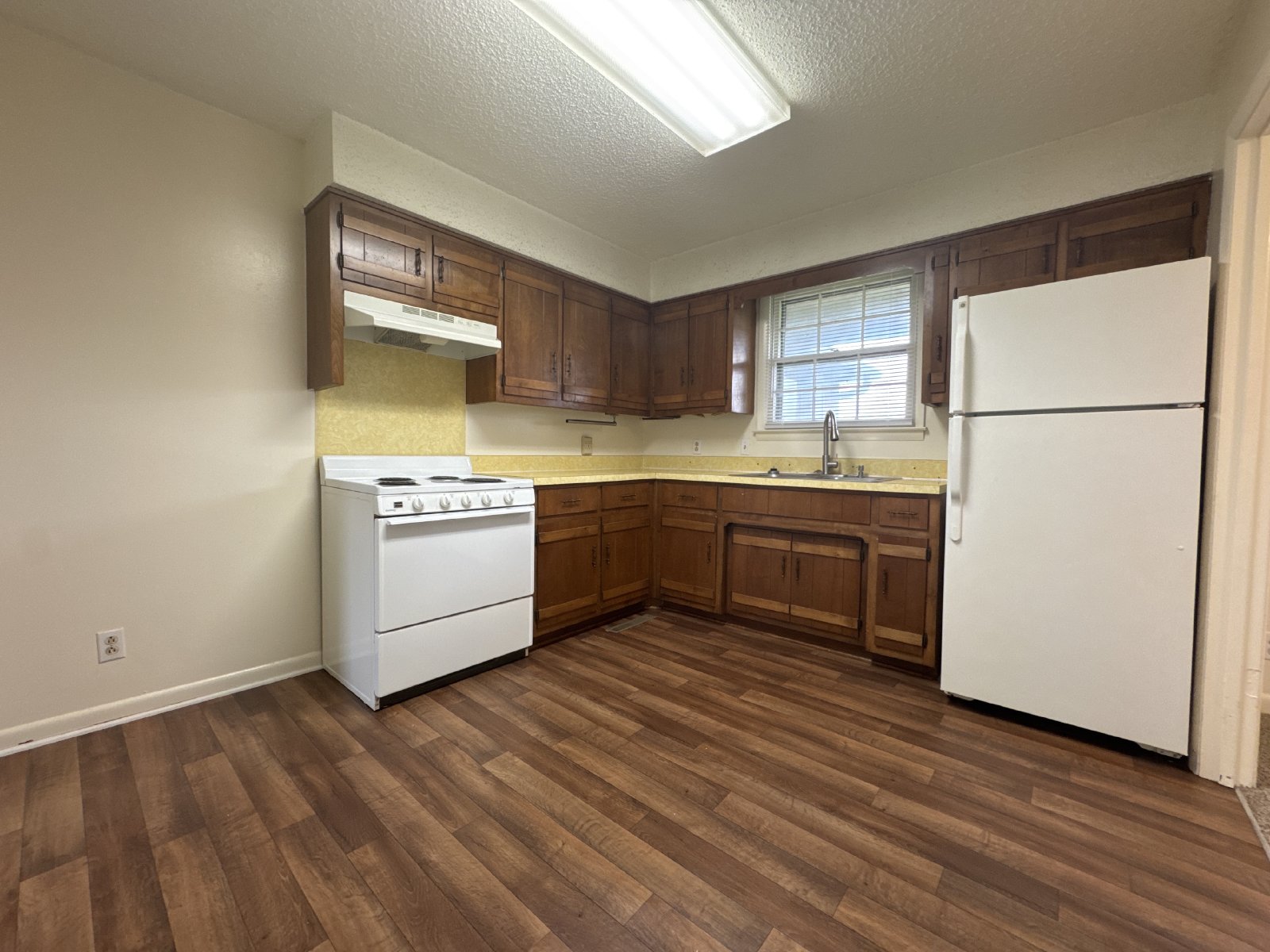 Charming 2-Bedroom Brick Duplex with Spacious Yard in Lebanon property image