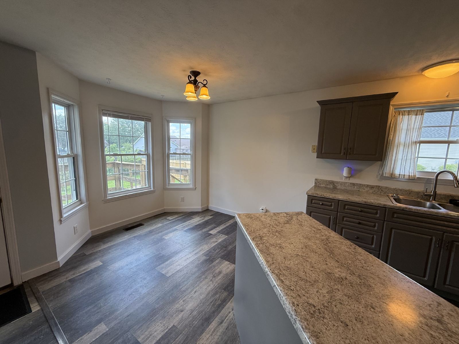 Charming 3BR/2BA Home in Greenbrier property image