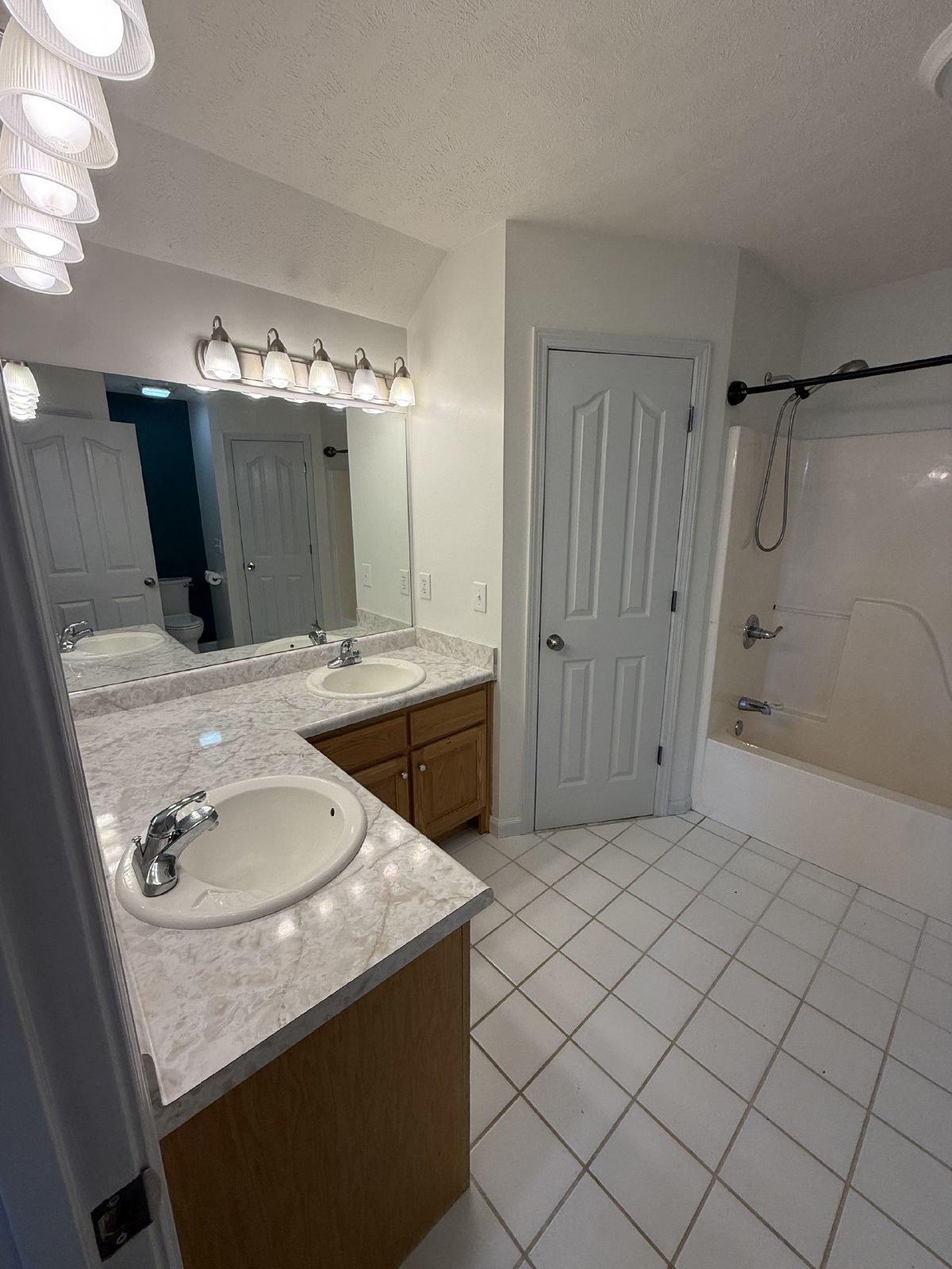 Charming 3BR/2BA Home in Greenbrier property image