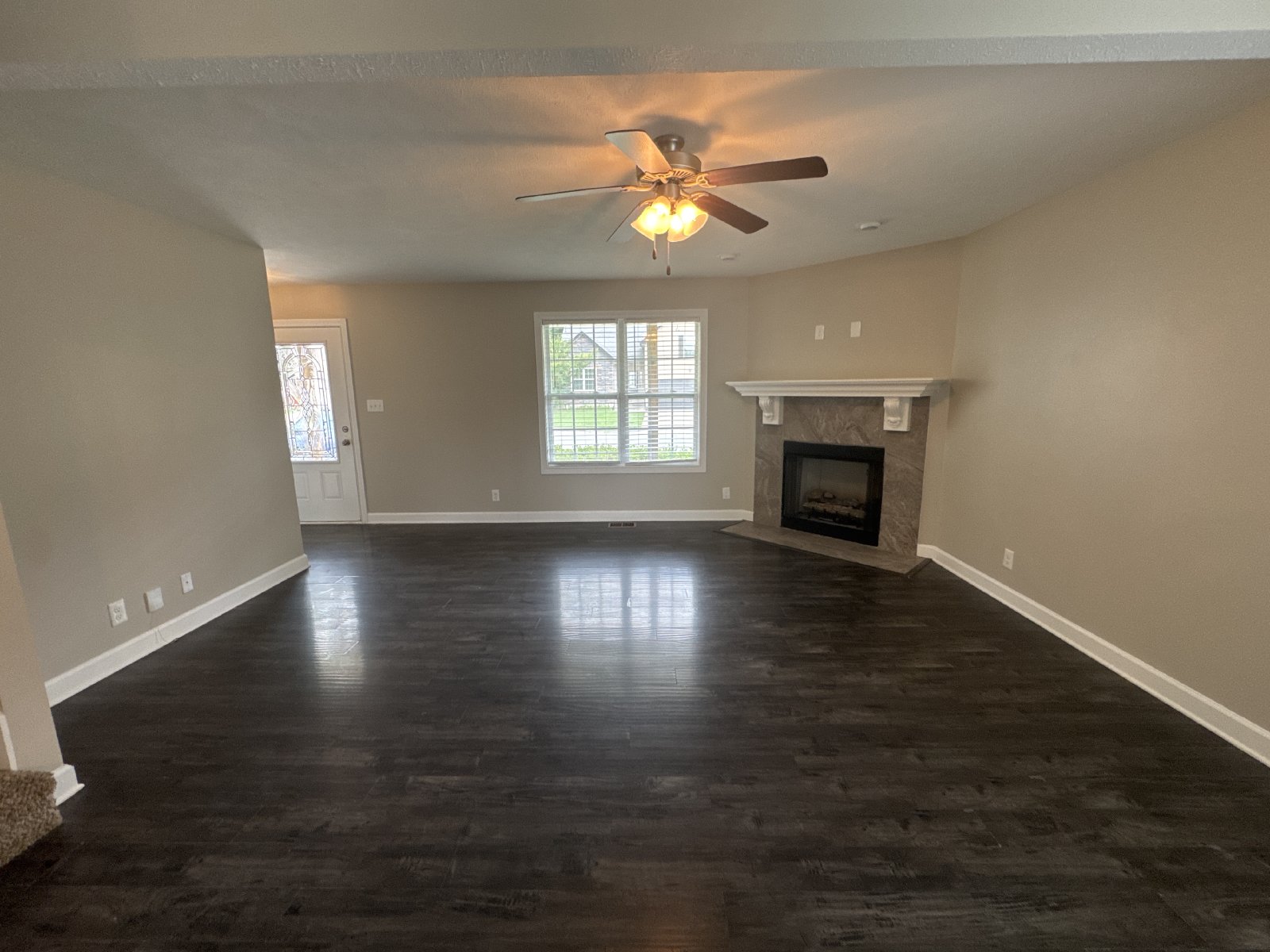 Beautiful 3BR Home in Crosswinds | Open Floor Plan | Garage | Convenient Clarksville Location property image