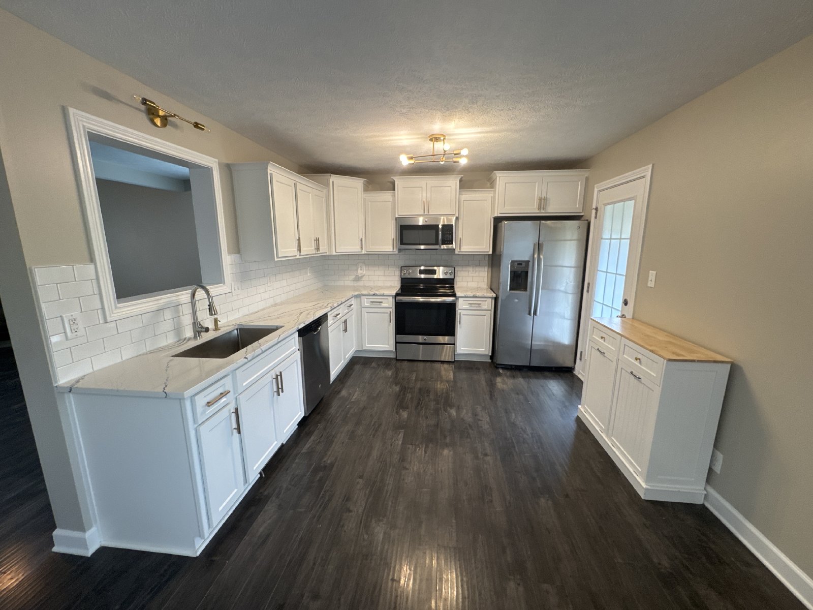 Beautiful 3BR Home in Crosswinds | Open Floor Plan | Garage | Convenient Clarksville Location property image
