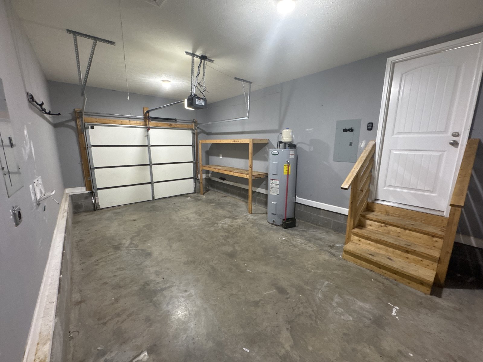 Beautiful 3BR Home in Crosswinds | Open Floor Plan | Garage | Convenient Clarksville Location property image