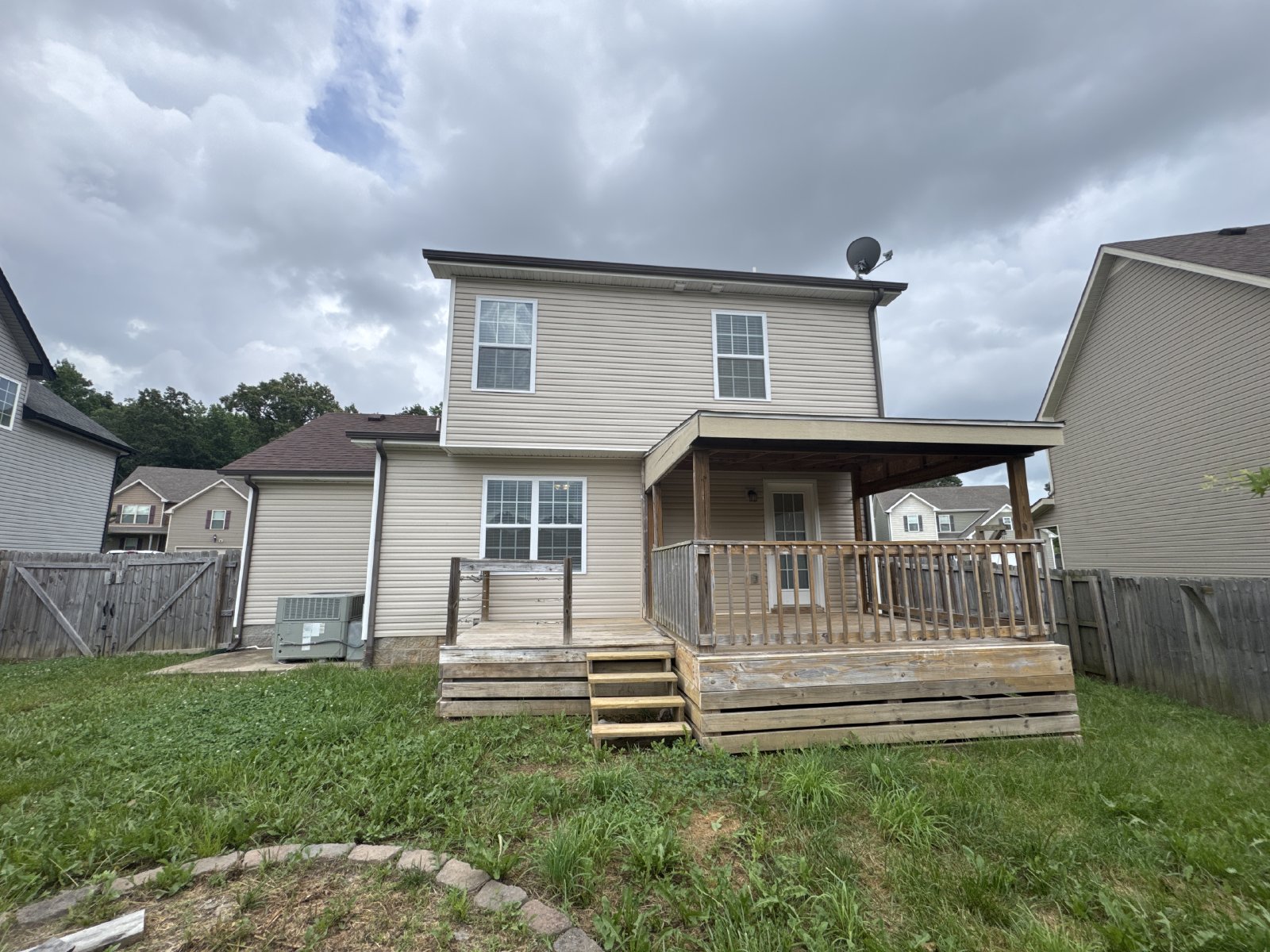 Beautiful 3BR Home in Crosswinds | Open Floor Plan | Garage | Convenient Clarksville Location property image