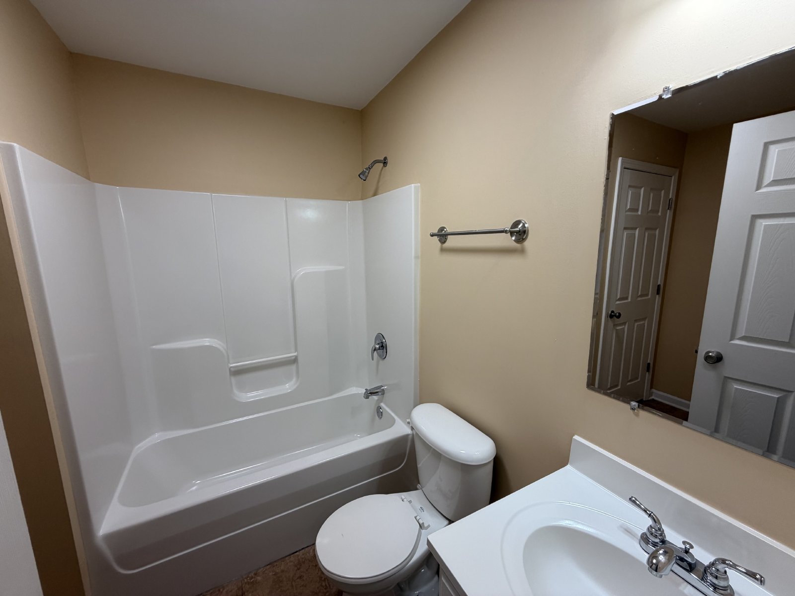 2 Bedroom 2 Bath Apartment Near MTSU property image