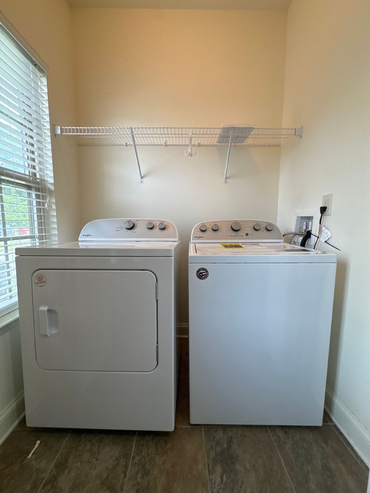 Modern End-Unit Townhome in the Heart of Old Hickory, Wilson County! property image