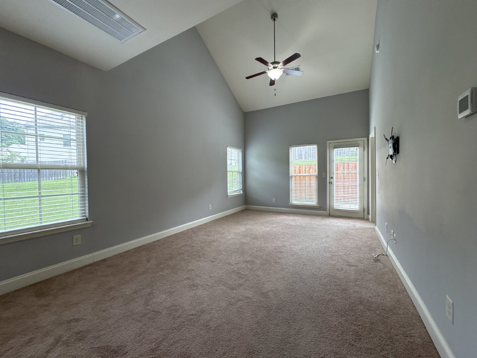 Modern End-Unit Townhome in the Heart of Old Hickory, Wilson County! property image