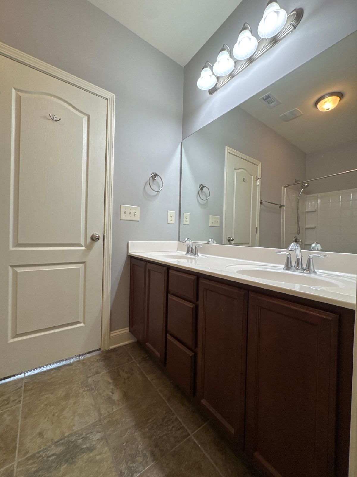 Modern End-Unit Townhome in the Heart of Old Hickory, Wilson County! property image