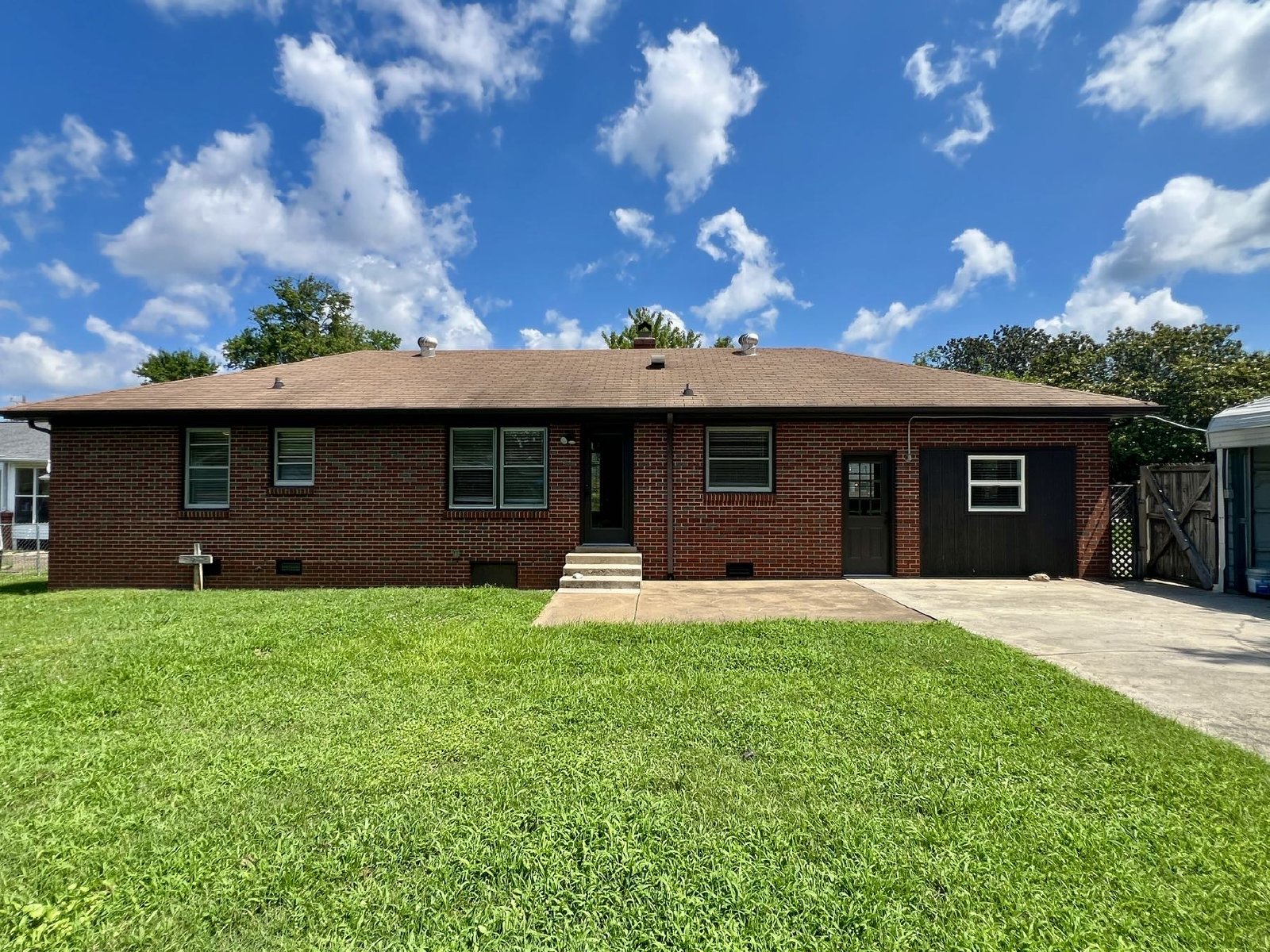3BR 1.5BA, All Brick Ranch Home *Fenced Backyard* property image
