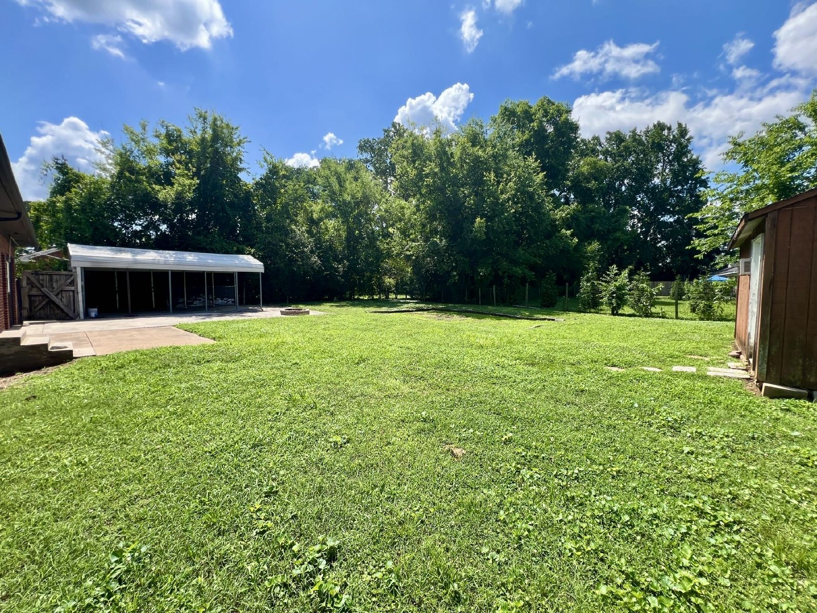 3BR 1.5BA, All Brick Ranch Home *Fenced Backyard* property image