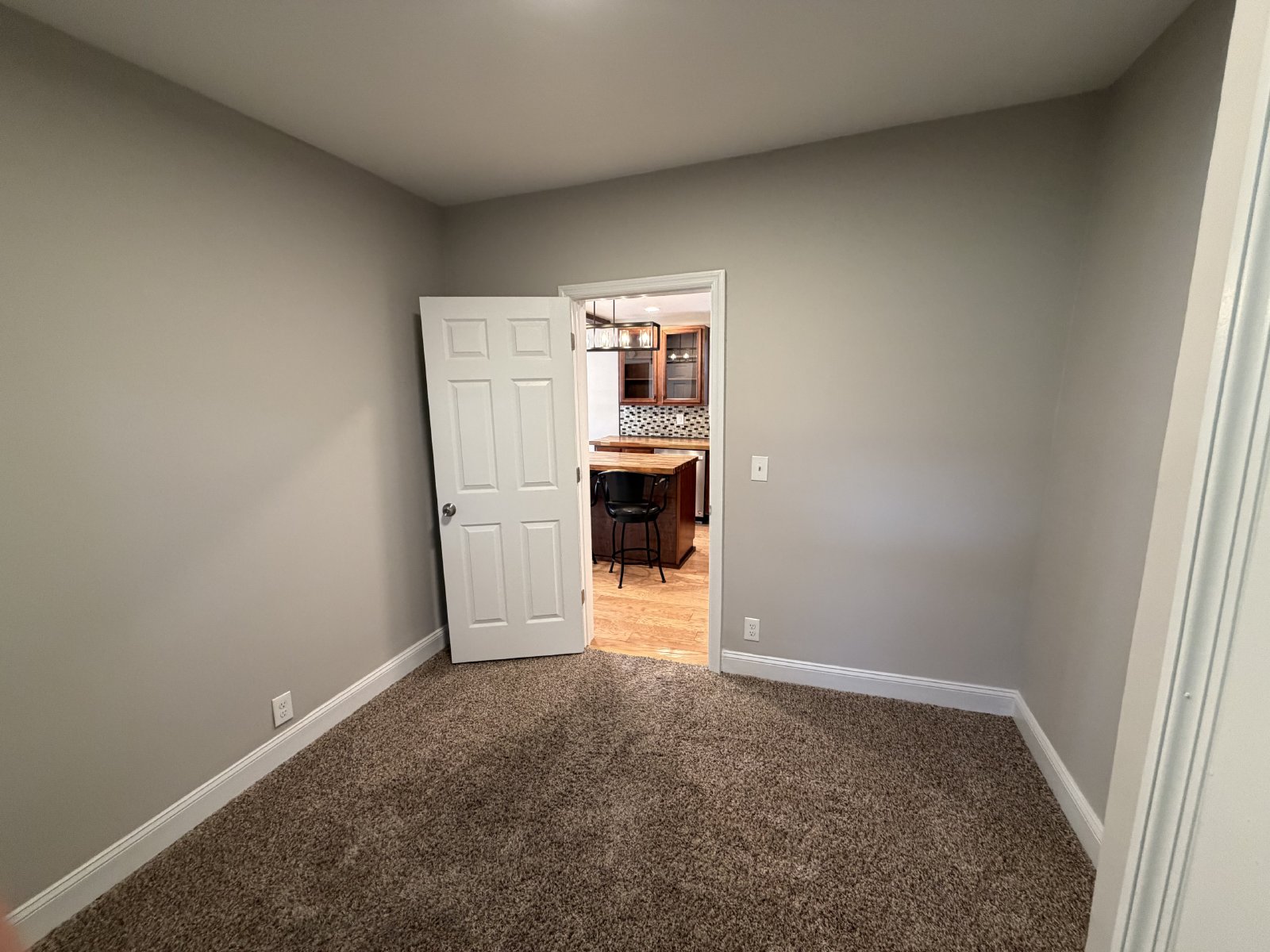 Cute 3 BR 1 BA in Mt Pleasant - Available Immediately! property image