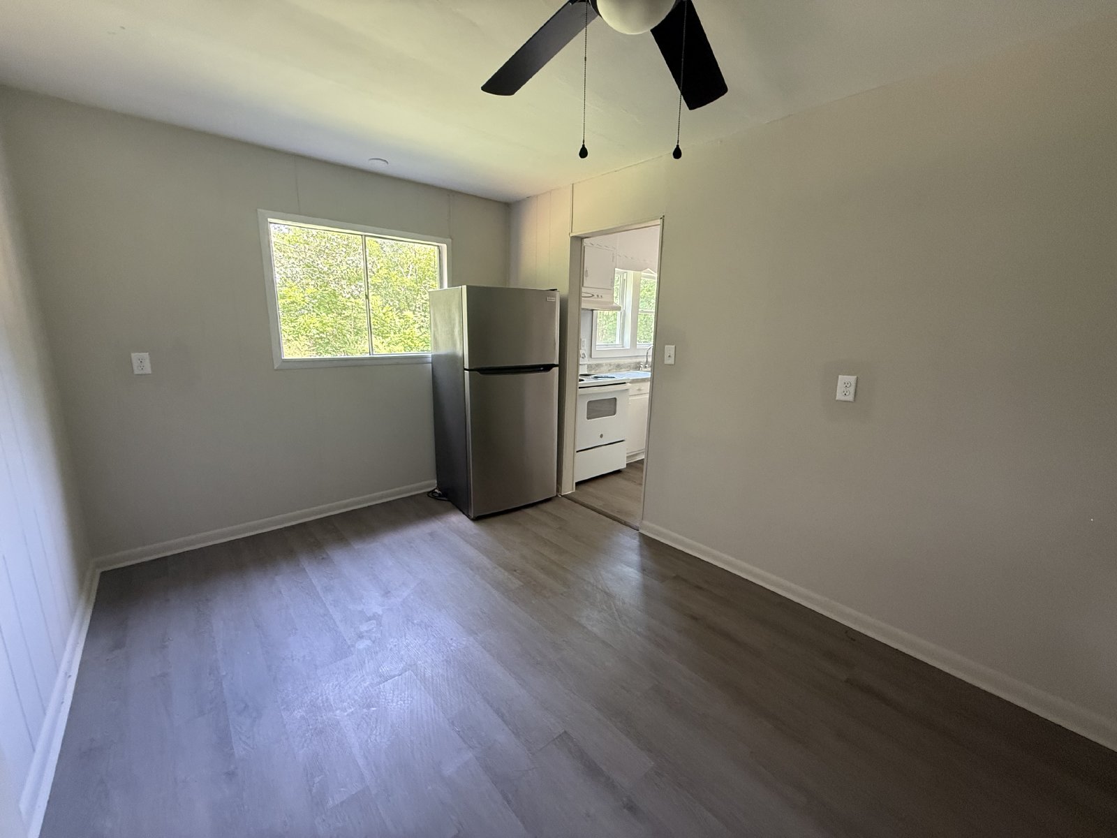 Newly Updated 3 Bedroom Home with Bonus Room in Rossville! property image