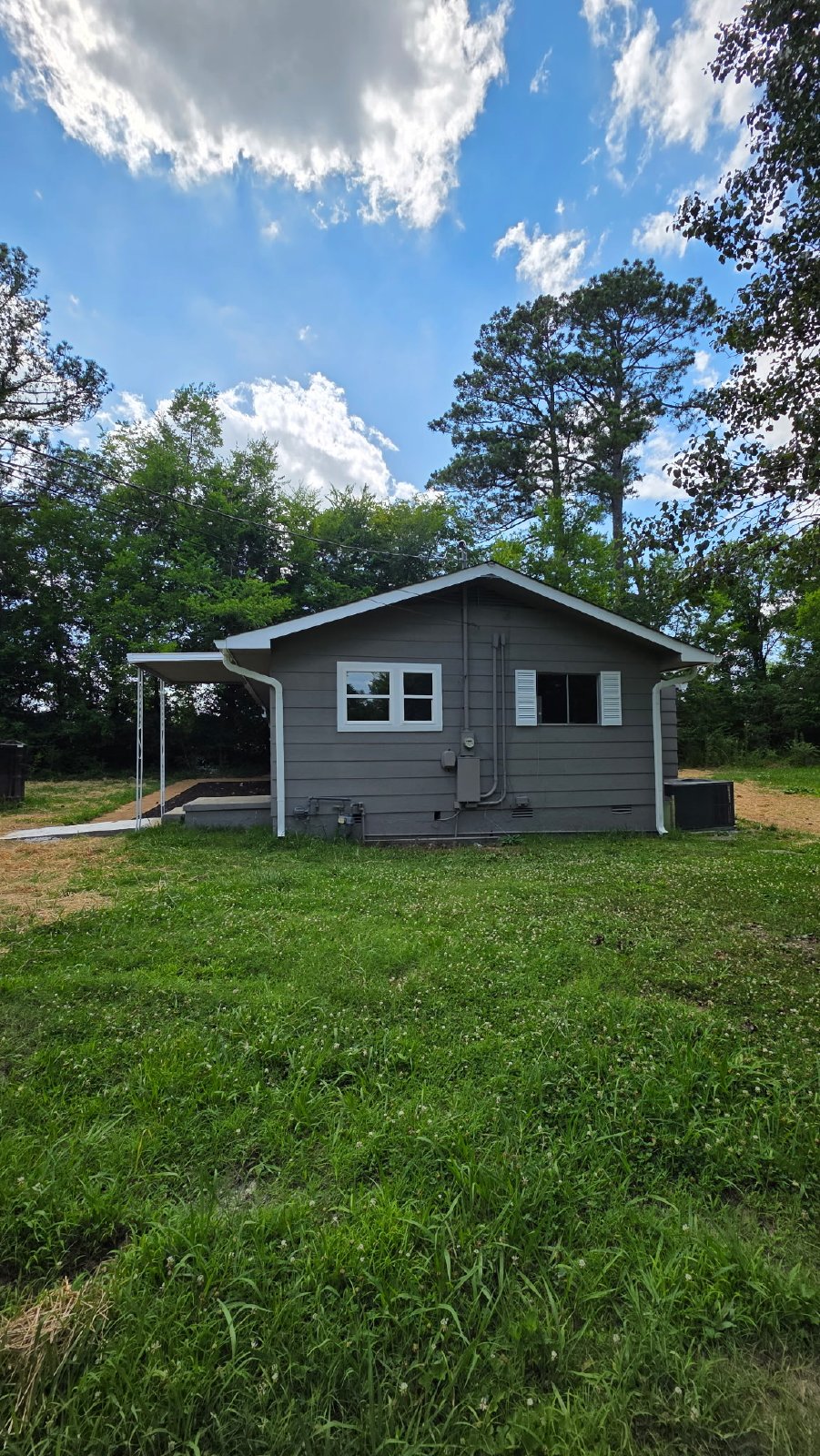 Newly Updated 3 Bedroom Home with Bonus Room in Rossville! property image