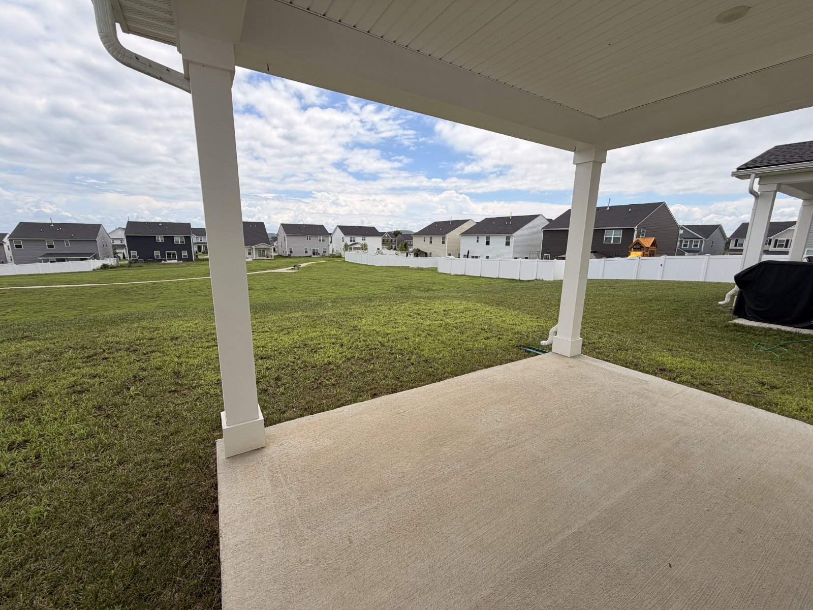 Available Now in Smyrna! **4 Bedrooms | 2.5 Bathrooms | Office/Flex Room | 2-Car Garage** property image
