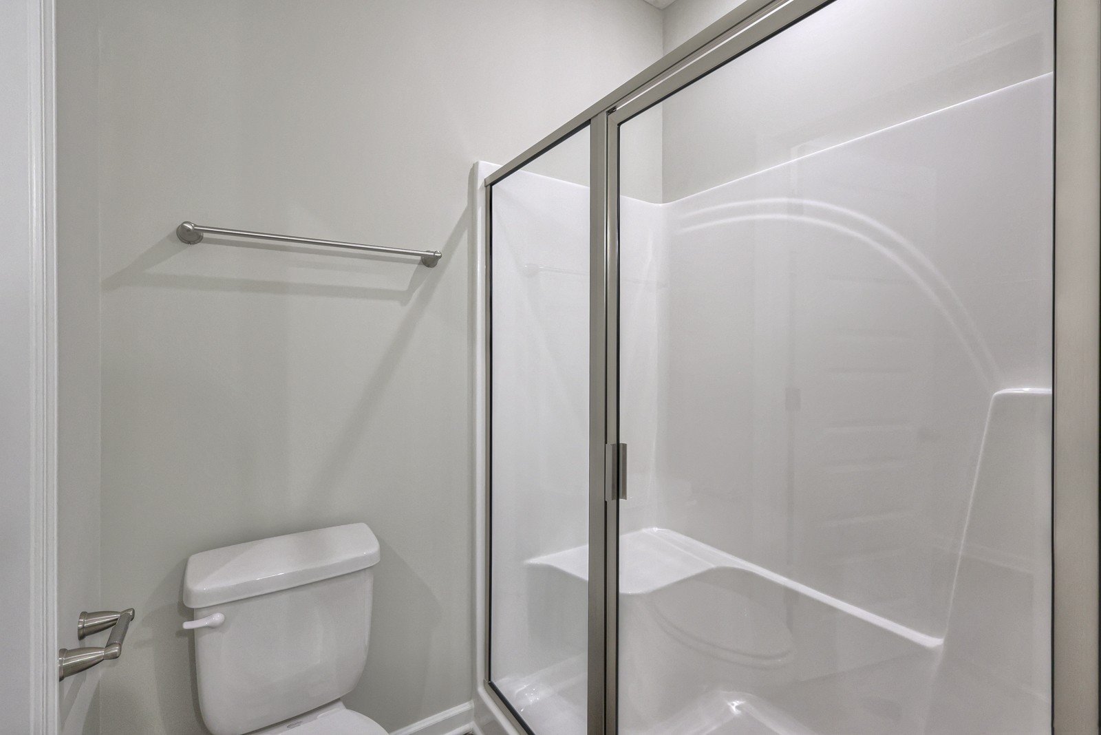 Beautiful LIKE NEW 3 Bed 2.5 Bath Townhome in Manchester! property image