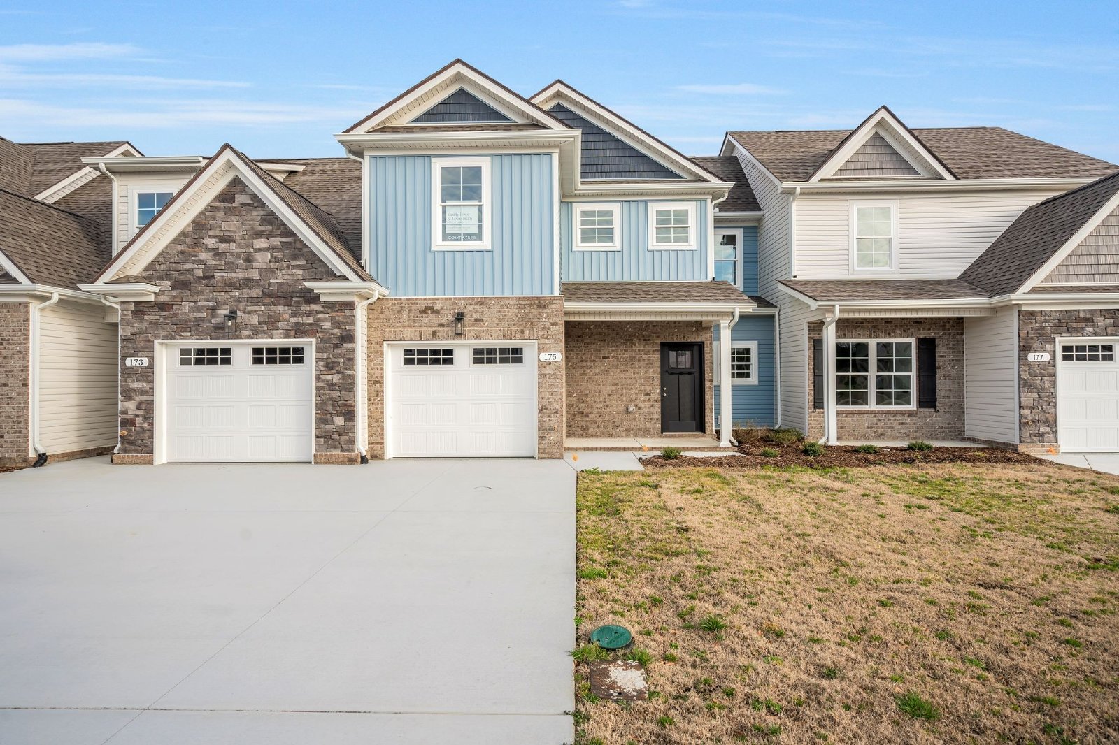 Beautiful LIKE NEW 3 Bed 2.5 Bath Townhome in Manchester! property image
