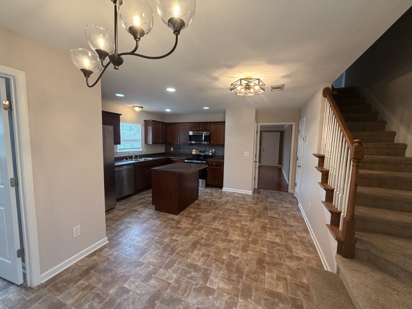Available Immediately – Beautiful 3 Bedroom, 2.5 Bath Home with Bonus Room in Belmont! property image