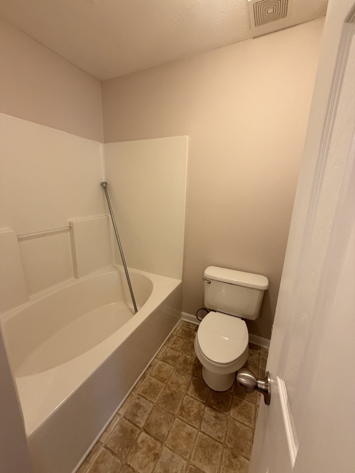 Available Immediately – Beautiful 3 Bedroom, 2.5 Bath Home with Bonus Room in Belmont! property image