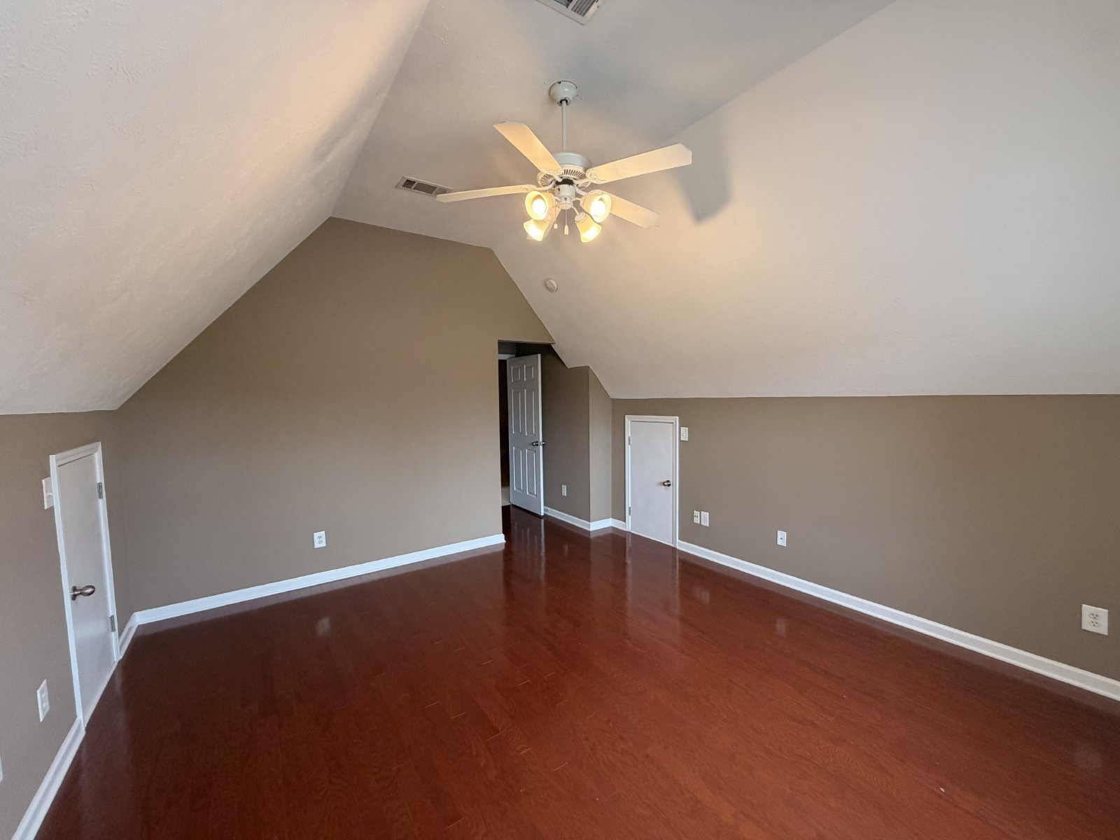 Available Immediately – Beautiful 3 Bedroom, 2.5 Bath Home with Bonus Room in Belmont! property image