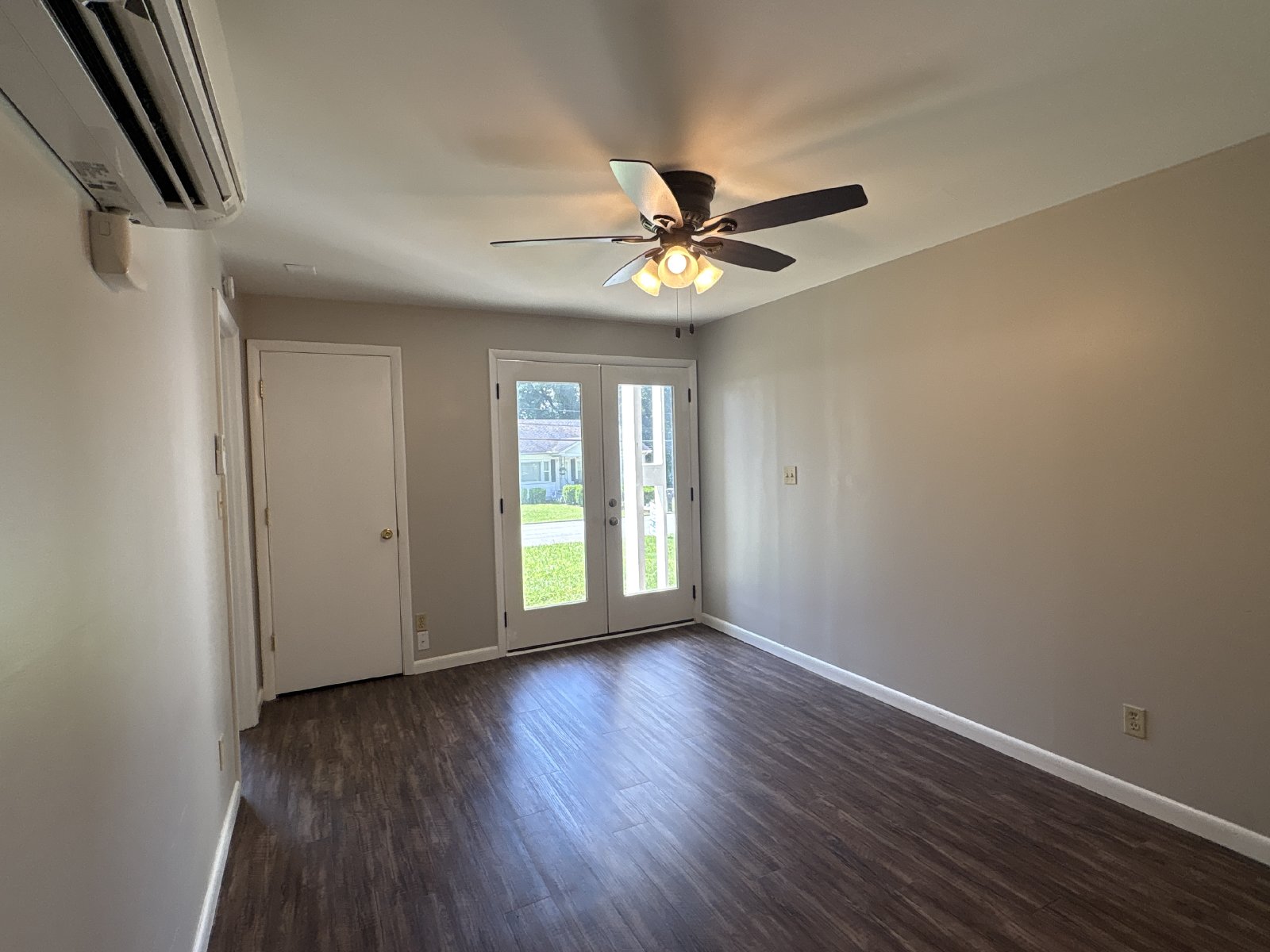 Cozy 2-Bedroom Apartment Close to Winchester Square... property image