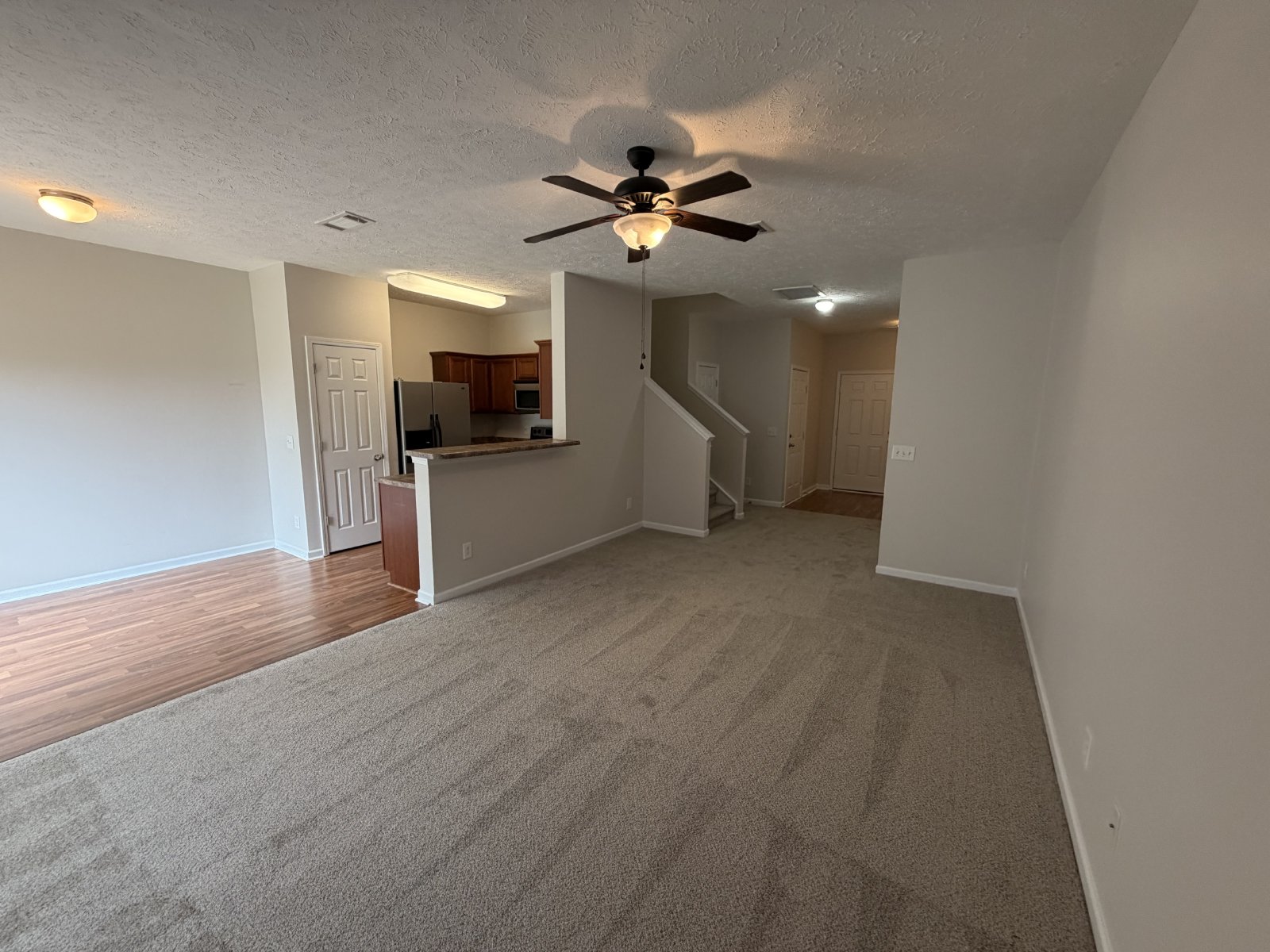 3 Bed 2.5 Bath Townhome in Brentwood property image