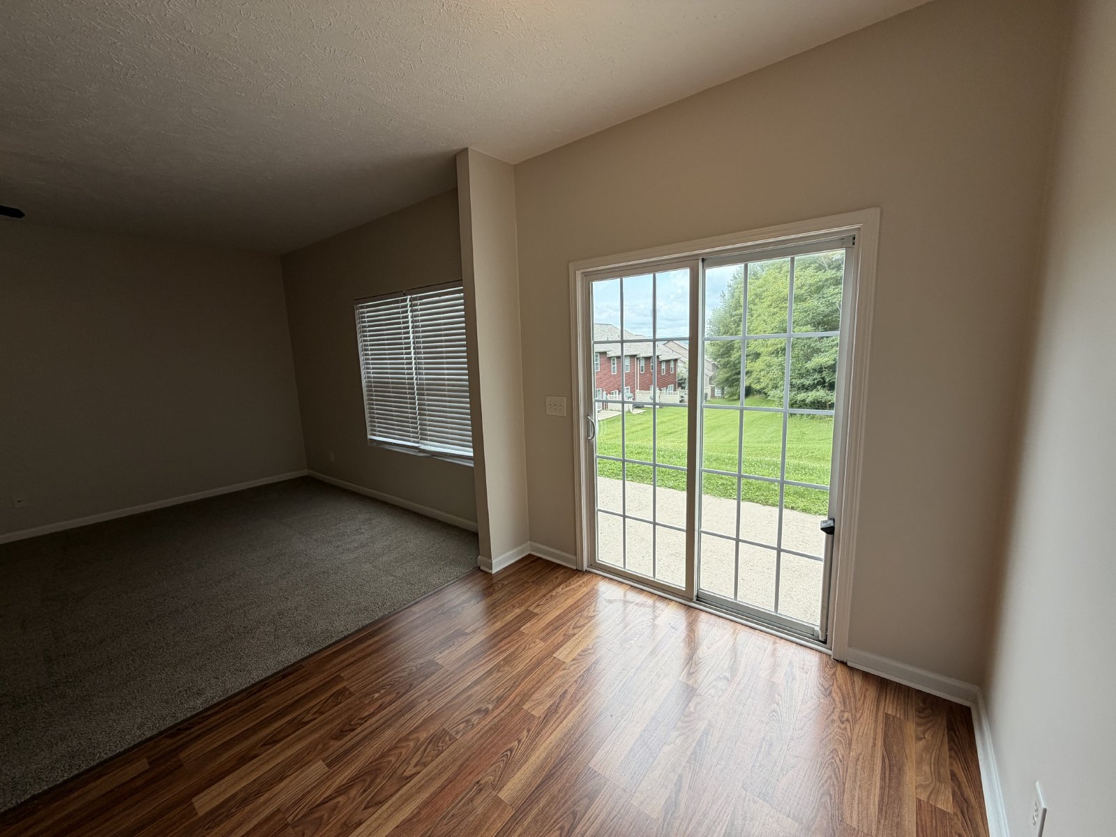 3 Bed 2.5 Bath Townhome in Brentwood property image