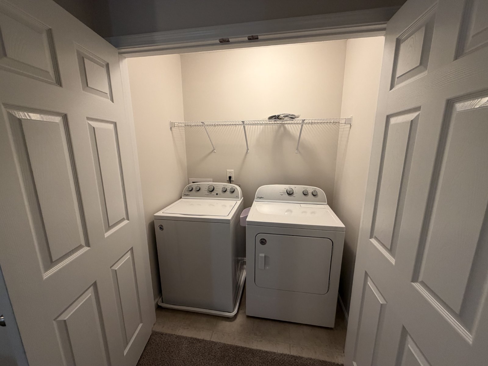 3 Bed 2.5 Bath Townhome in Brentwood property image