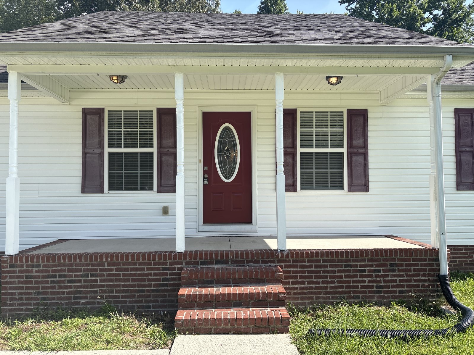 Charming Home with Covered Deck and Fenced in Back Yard... property image