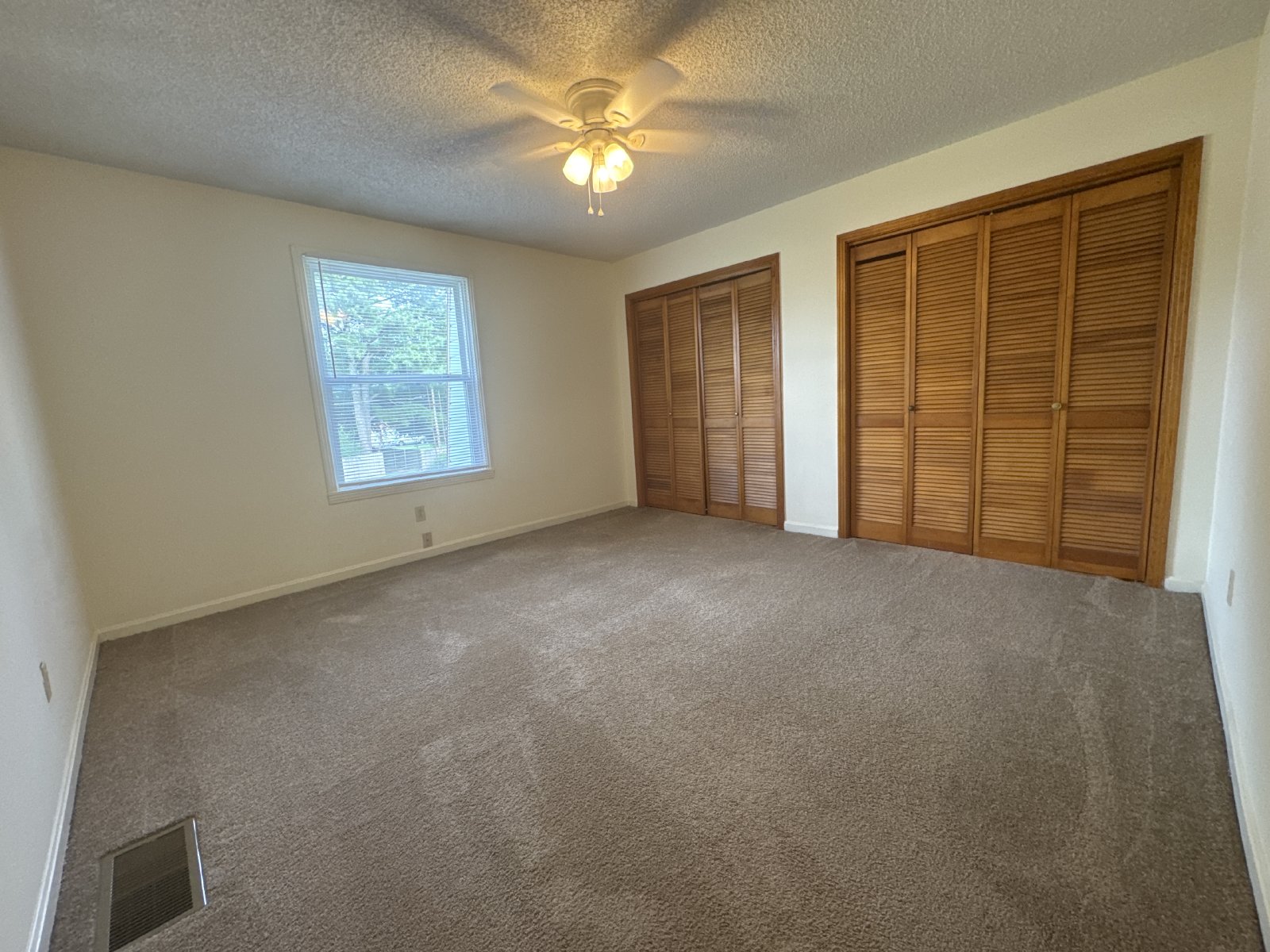 Spacious & Updated Duplex in a Convenient Lebanon Location! property image
