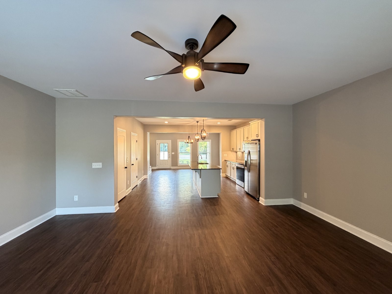 Half Off First Month's Rent! Beautiful & Updated 3 BR 2.5 Townhome - Convenient Murfreesboro Location! property image