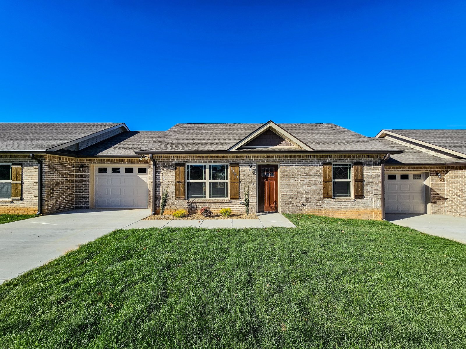BRAND NEW Spacious Townhome in Shelbyville!...**1/2 OFF MOVE IN SPECIAL** property image