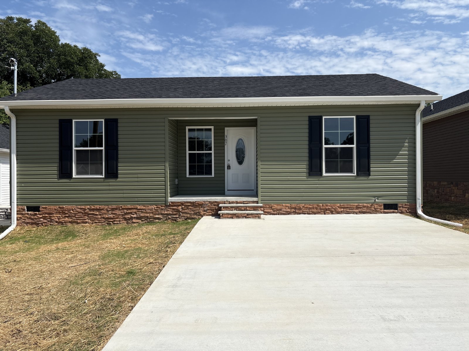 Adorable BRAND NEW Home Convenitly Located in Tullahoma... property image