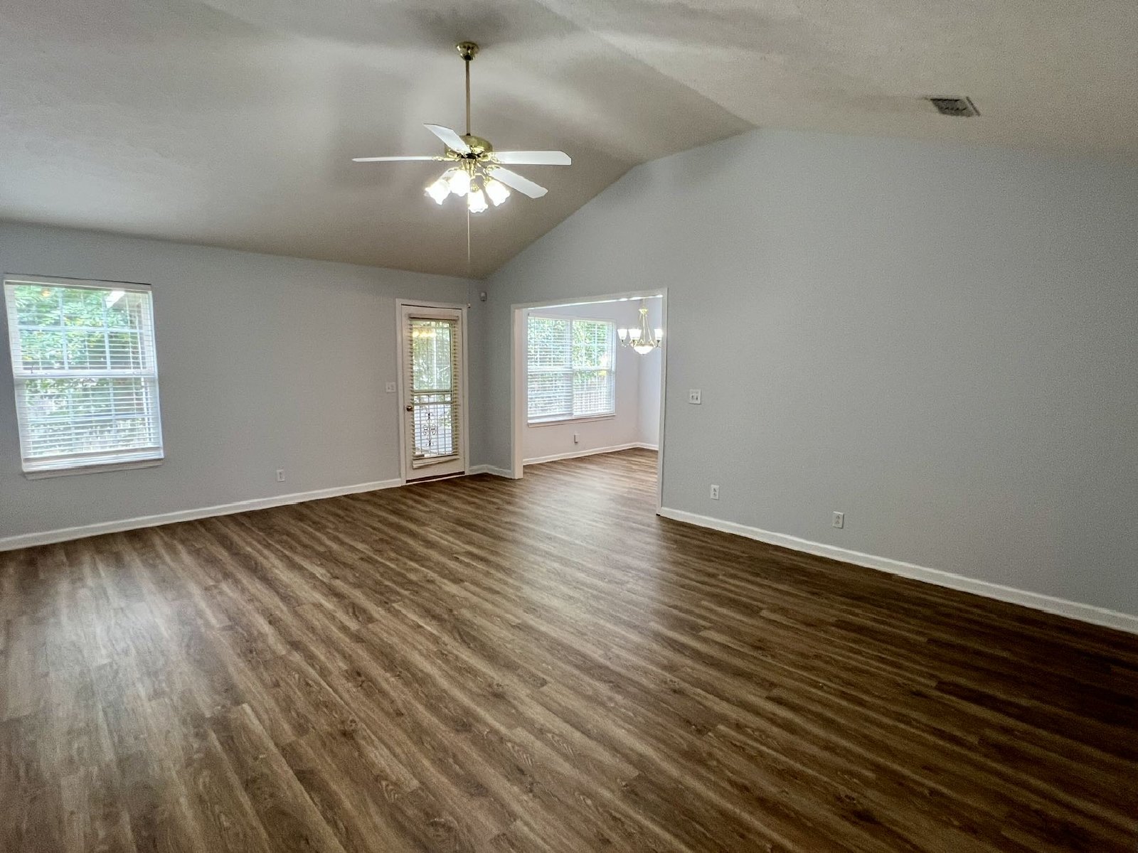 3 bed, 2 Bath, Garage + Screened Back Porch, Near Cason Ln property image
