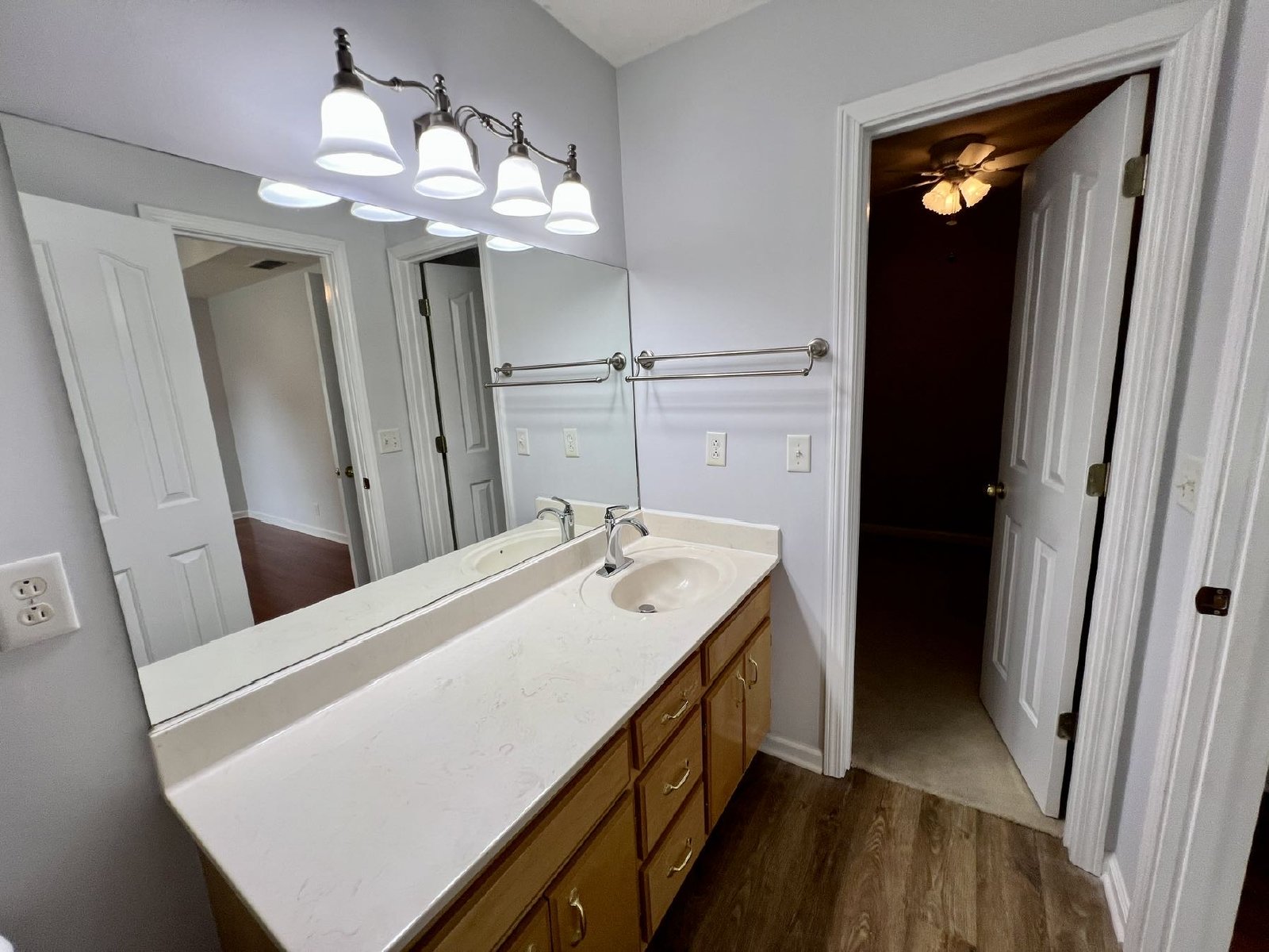 3 bed, 2 Bath, Garage + Screened Back Porch, Near Cason Ln property image