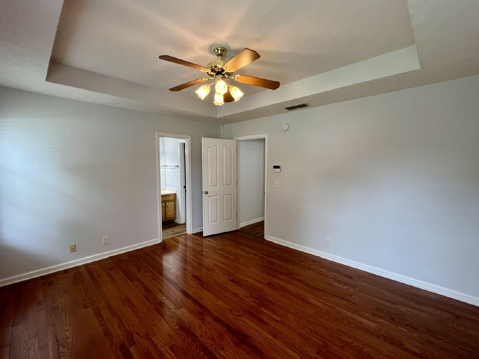 3 bed, 2 Bath, Garage + Screened Back Porch, Near Cason Ln property image
