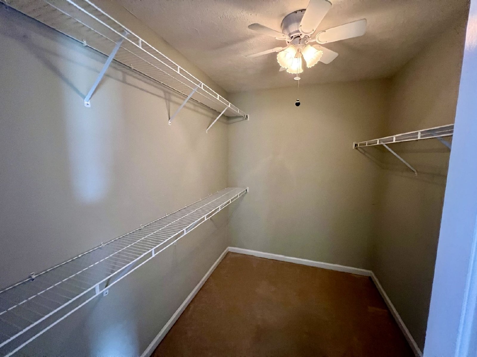 3 bed, 2 Bath, Garage + Screened Back Porch, Near Cason Ln property image
