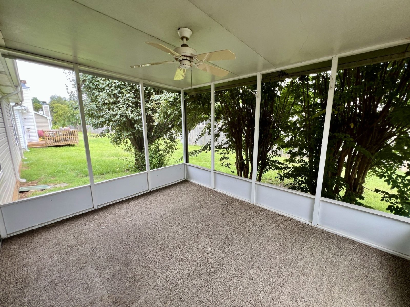 3 bed, 2 Bath, Garage + Screened Back Porch, Near Cason Ln property image