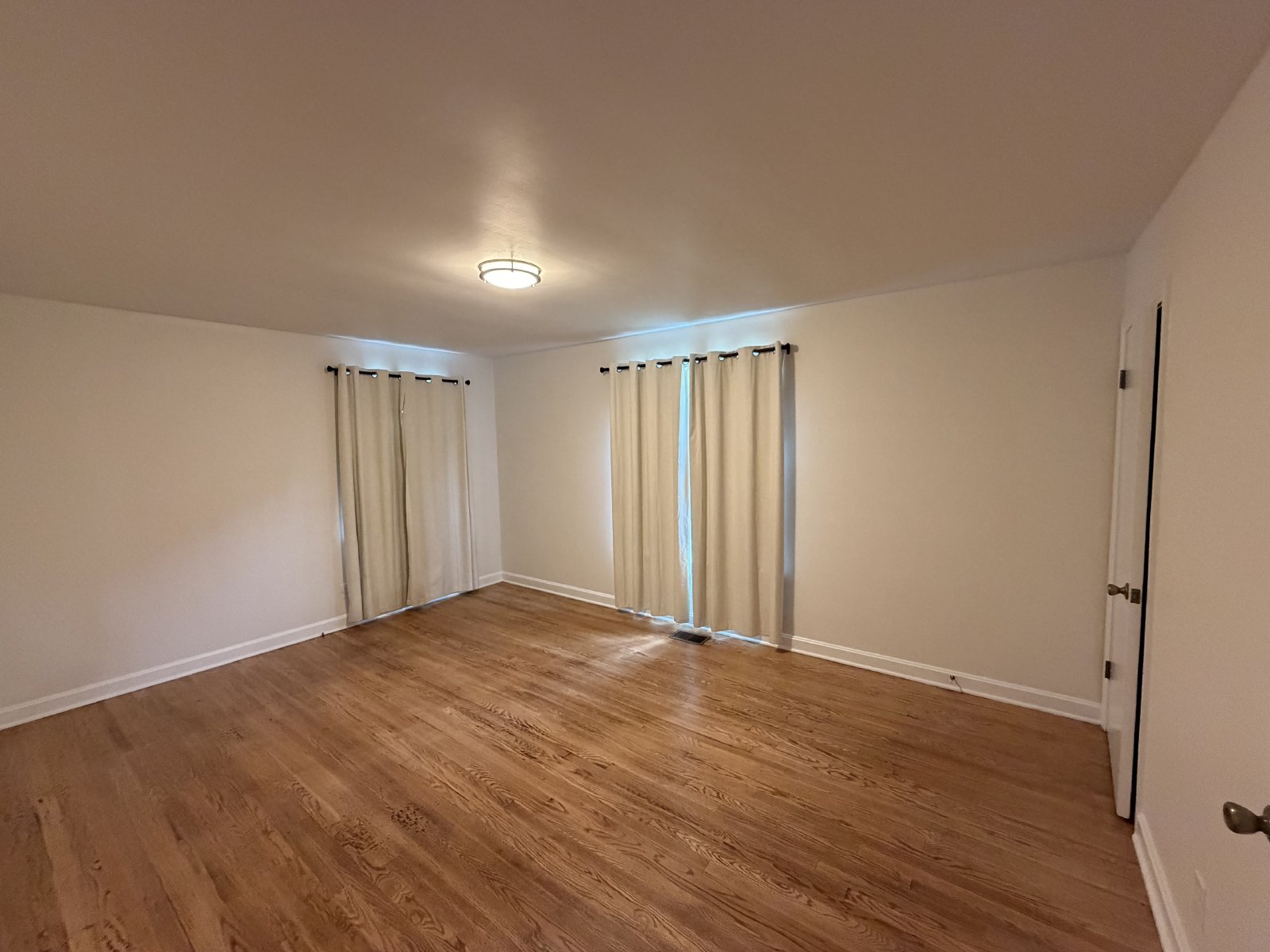2 bedroom, 1 bath home near Harding Place property image