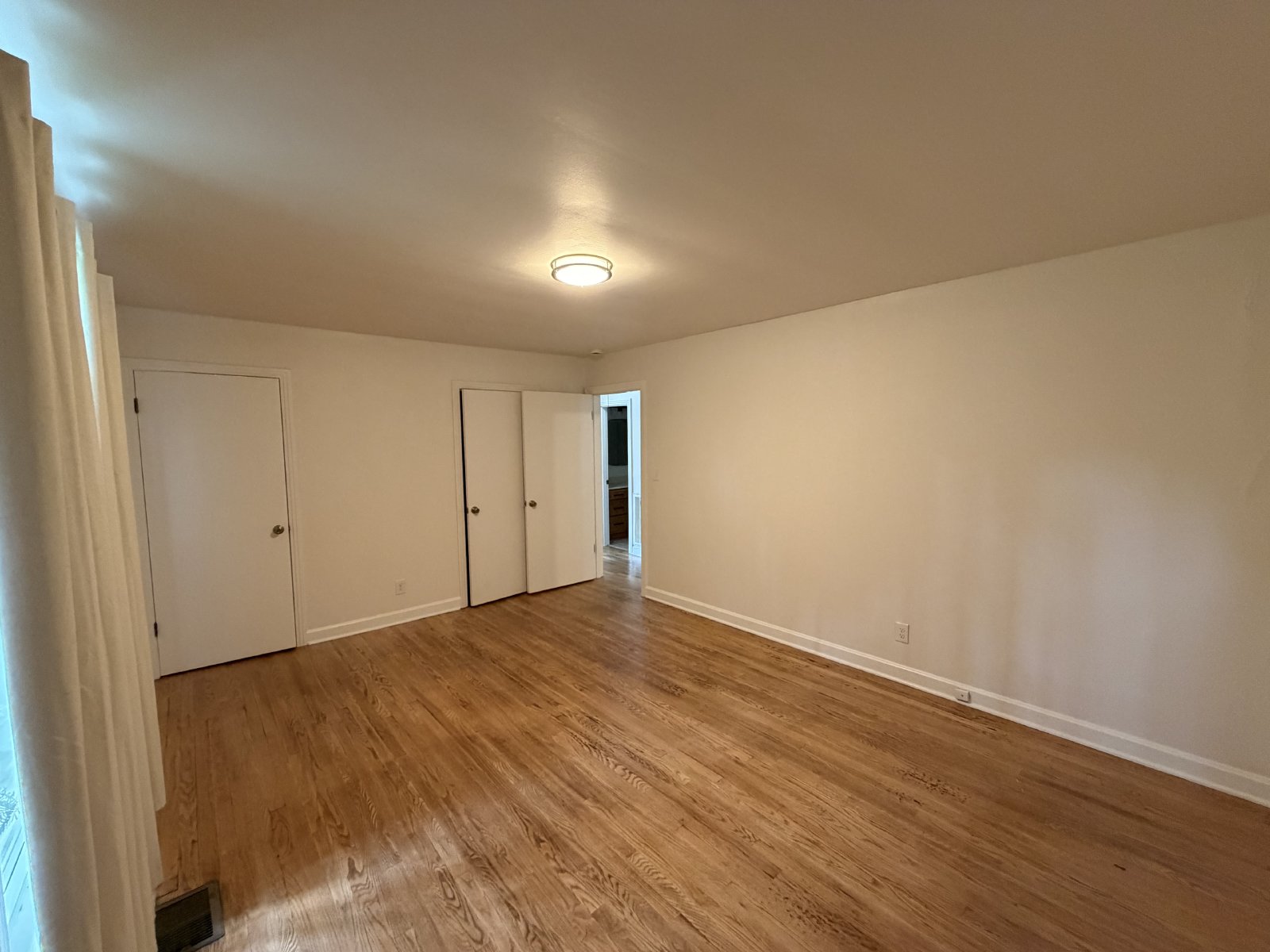 2 bedroom, 1 bath home near Harding Place property image